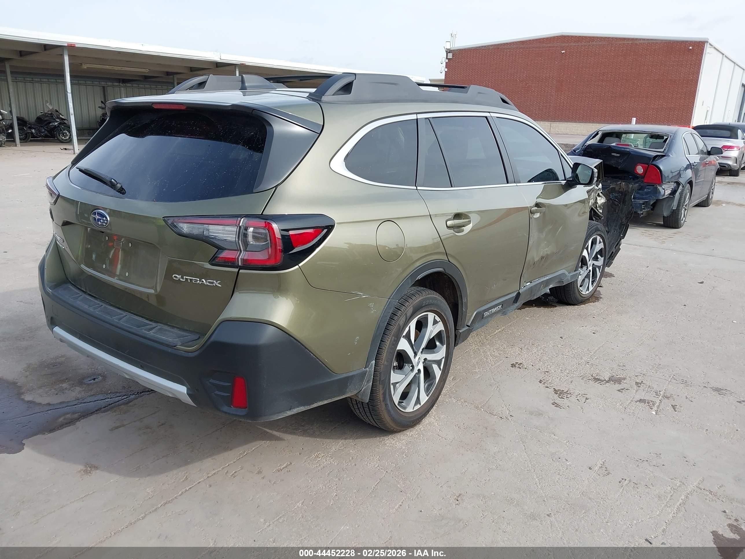 SUBARU OUTBACK image 4