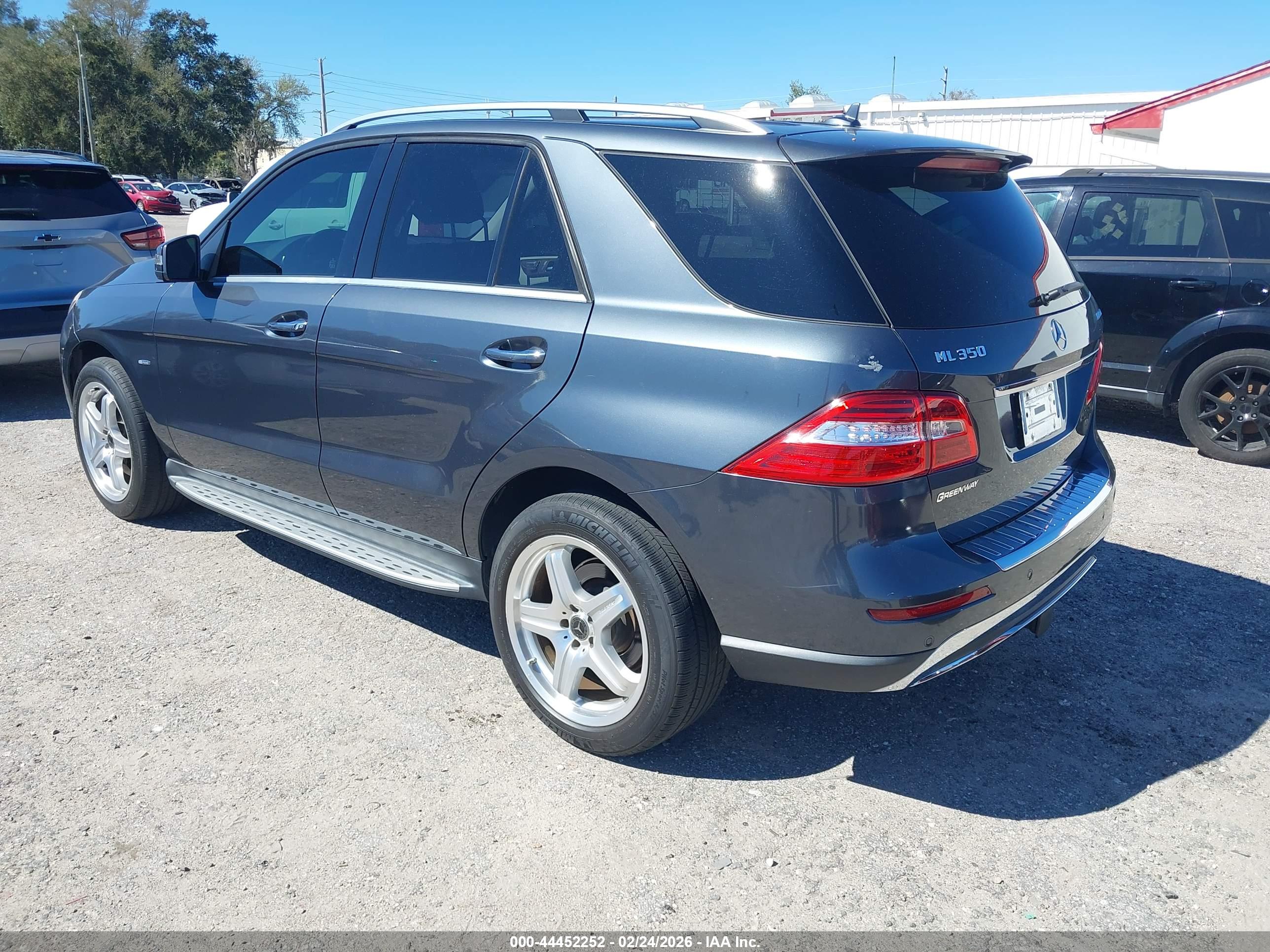 MERCEDES-BENZ ML image 3