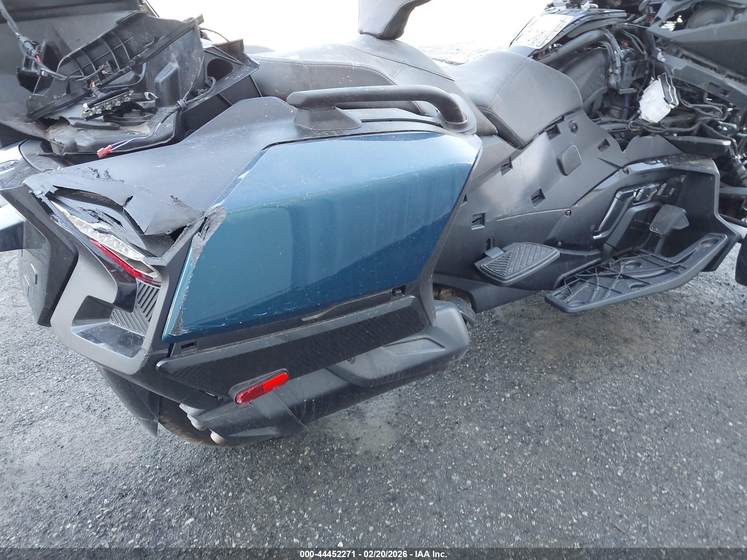 CAN-AM SPYDER image 4