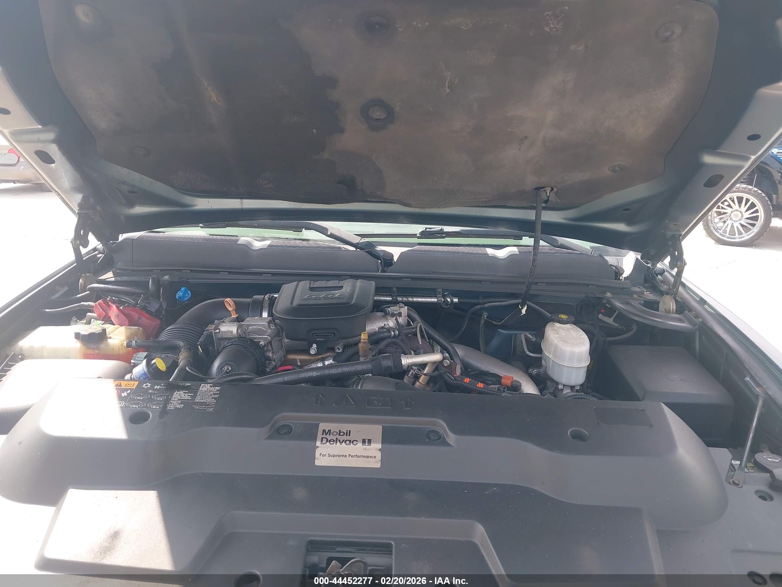 CHEVROLET SILVERADO image 10