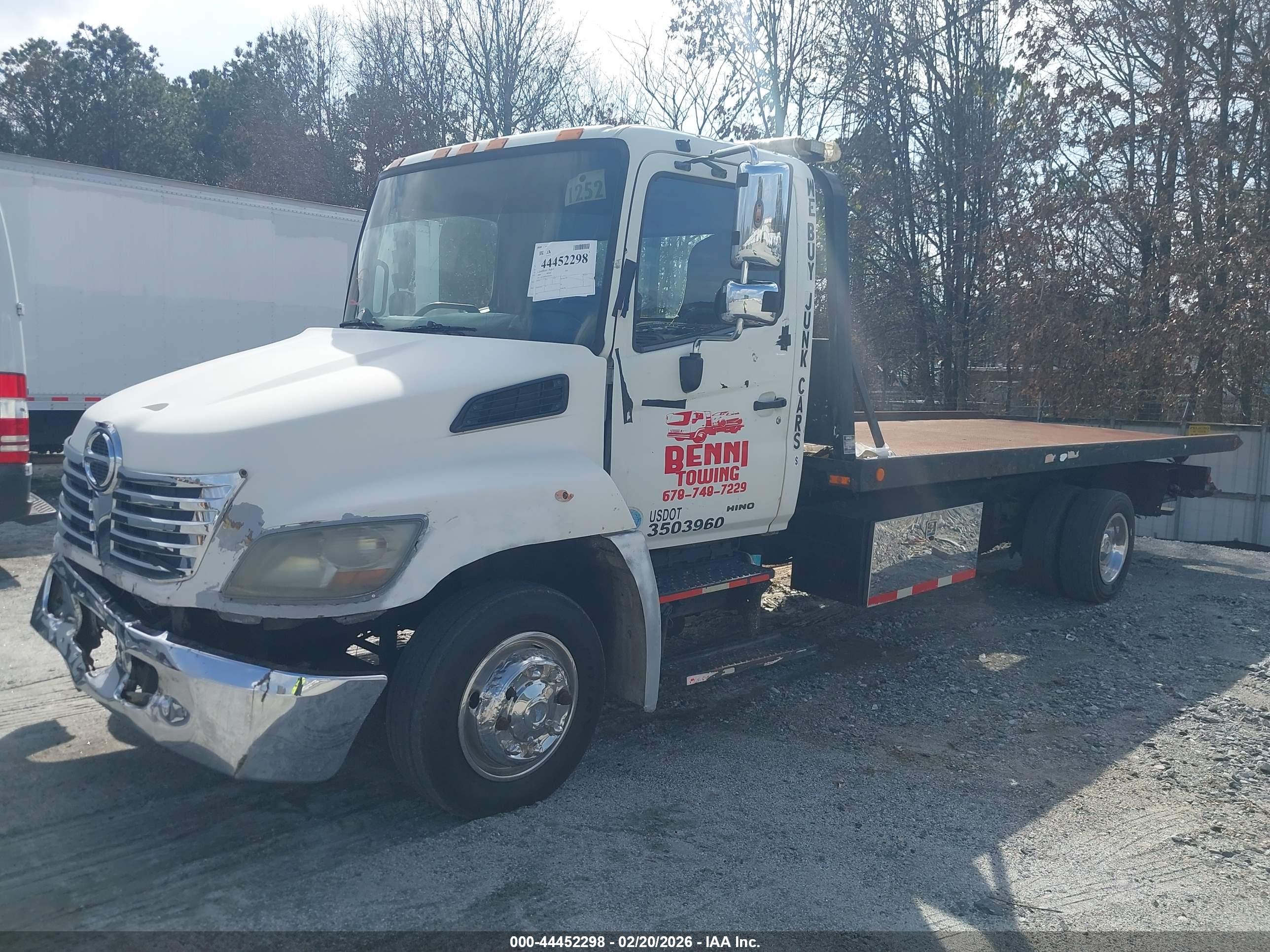 HINO 258 image 2