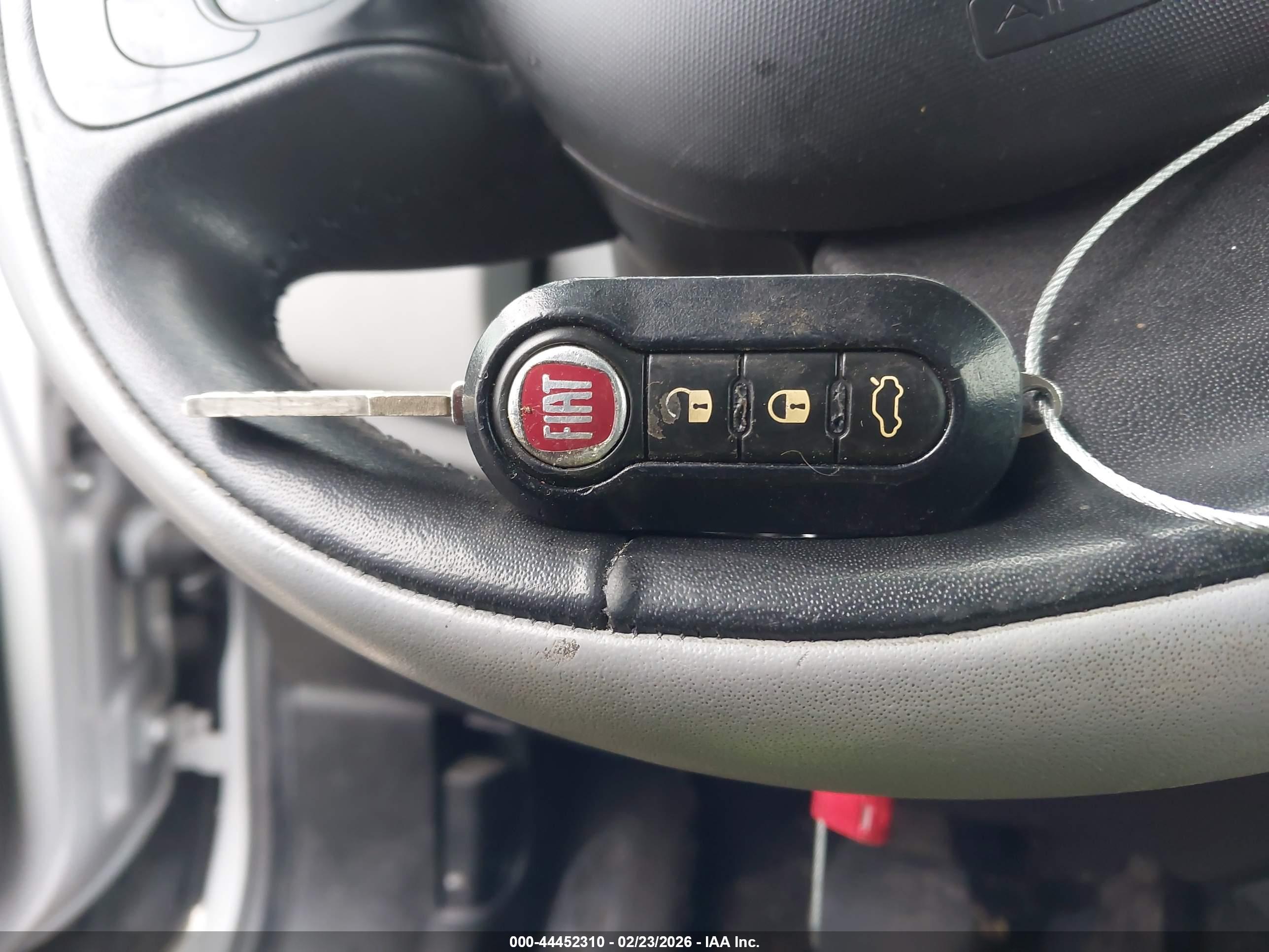 FIAT 500L image 11