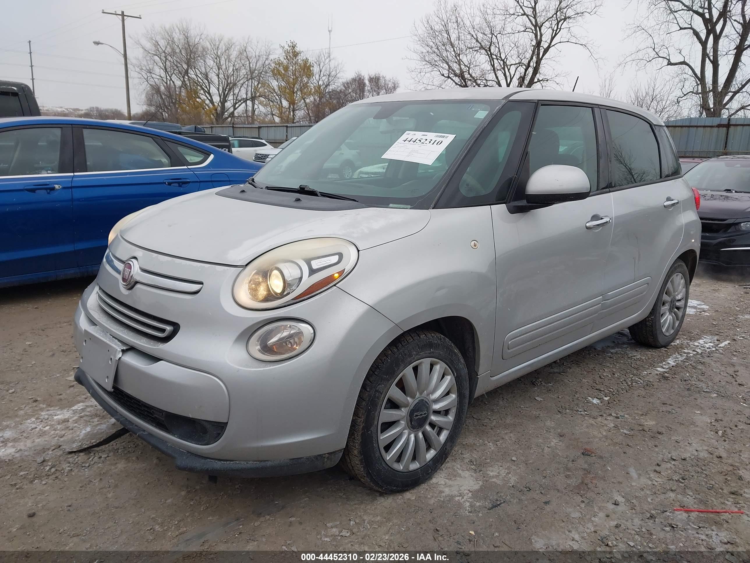 FIAT 500L image 2