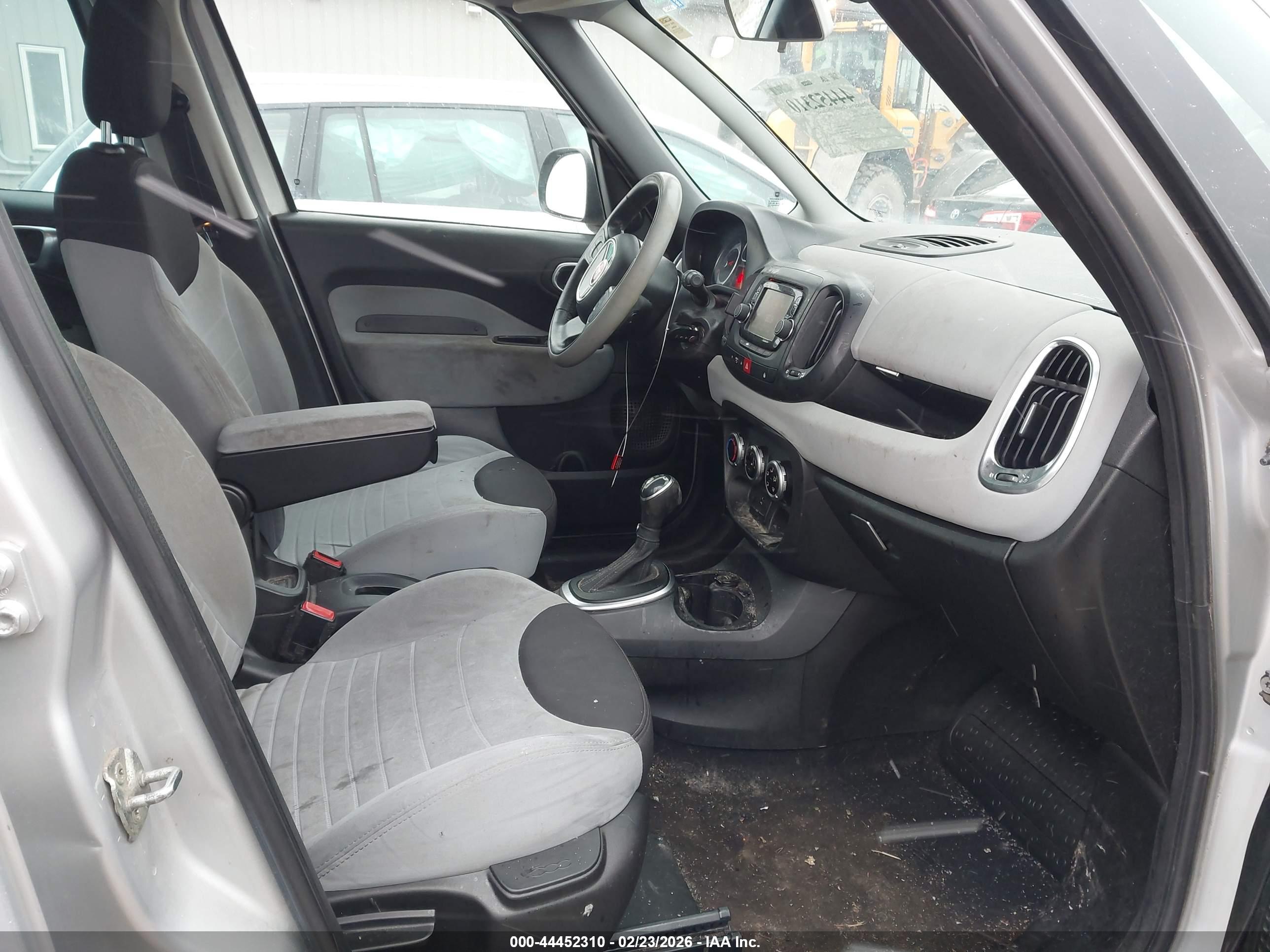 FIAT 500L image 5