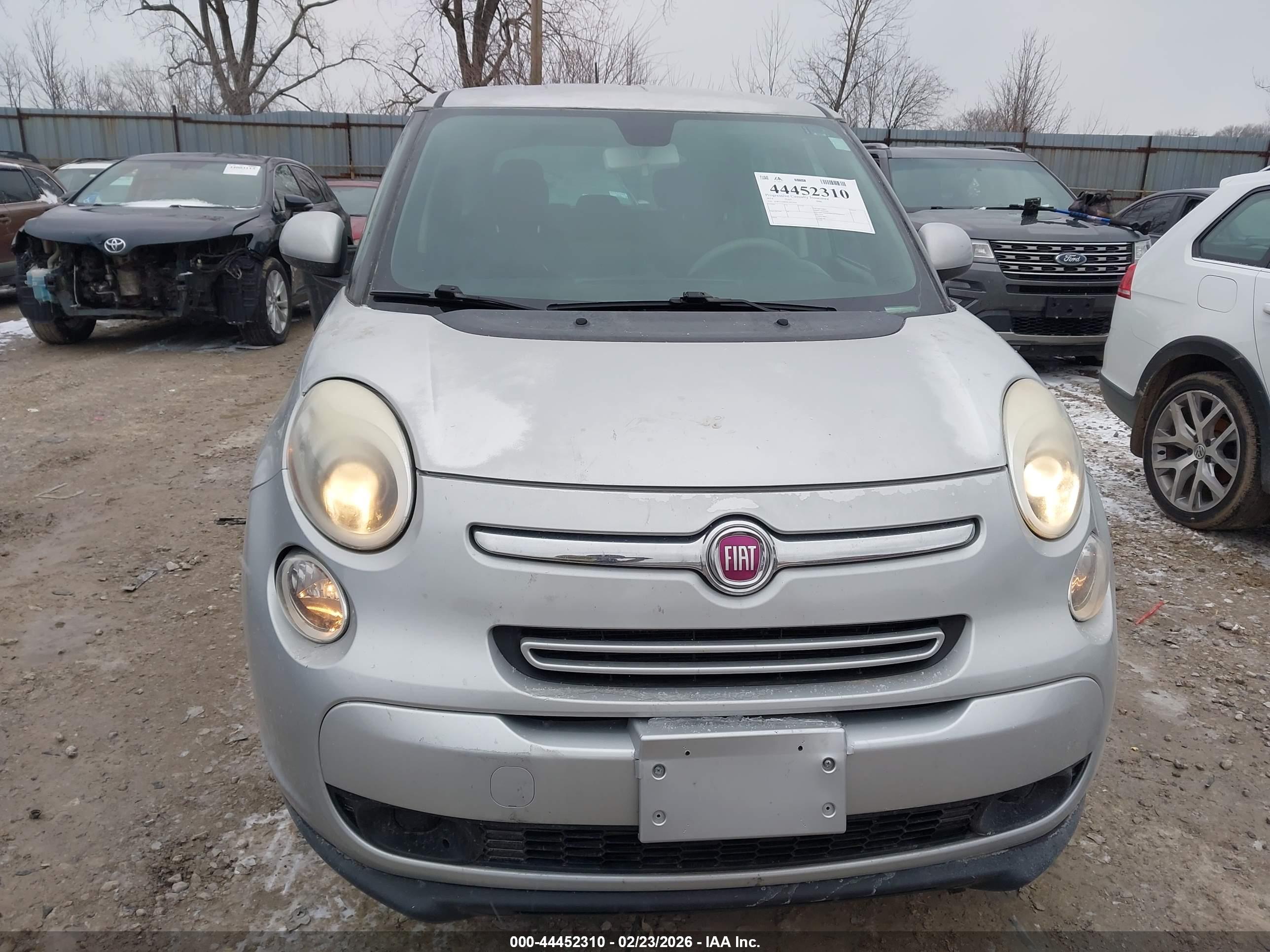 FIAT 500L image 6