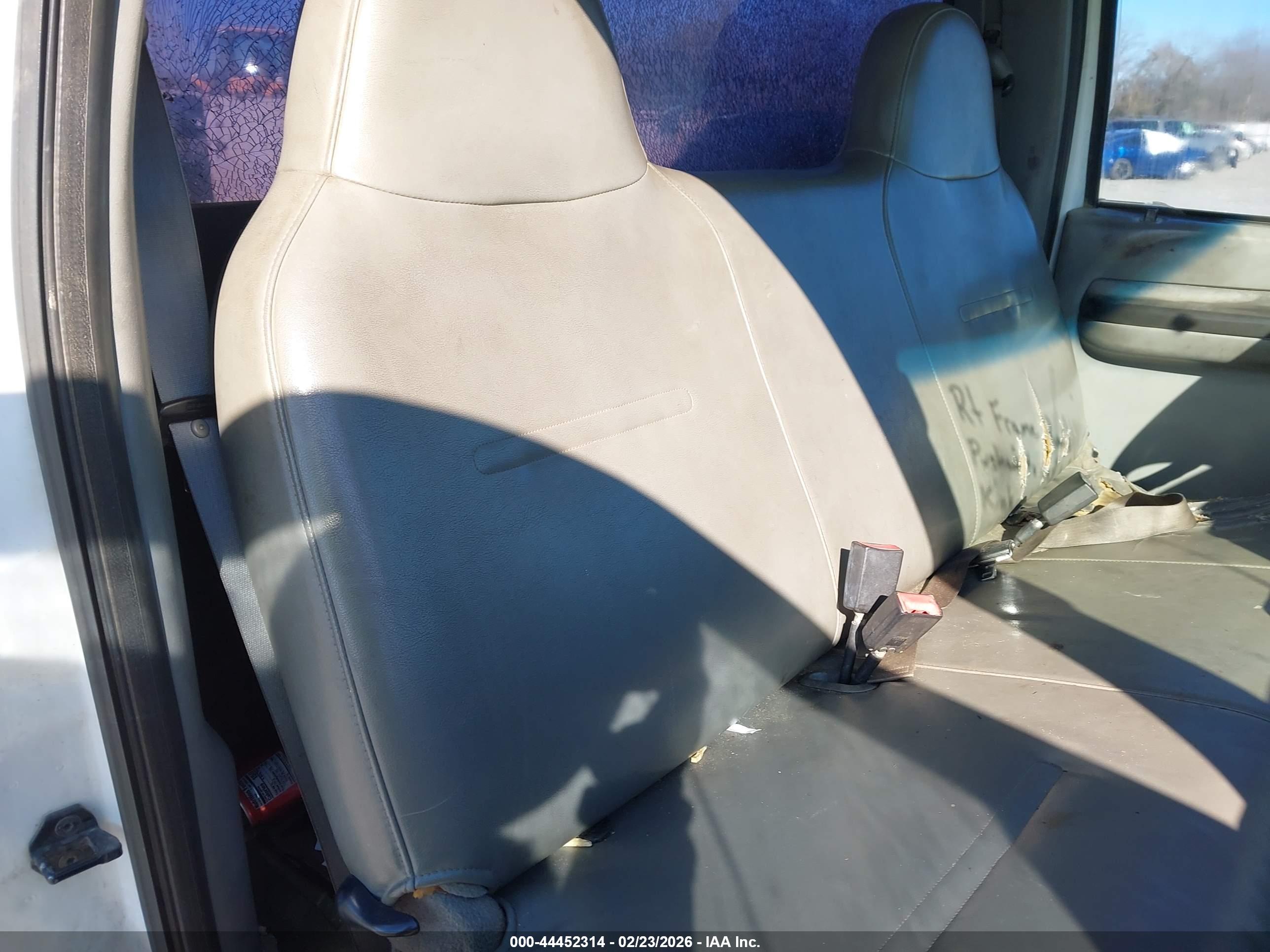 FORD F-250 image 8