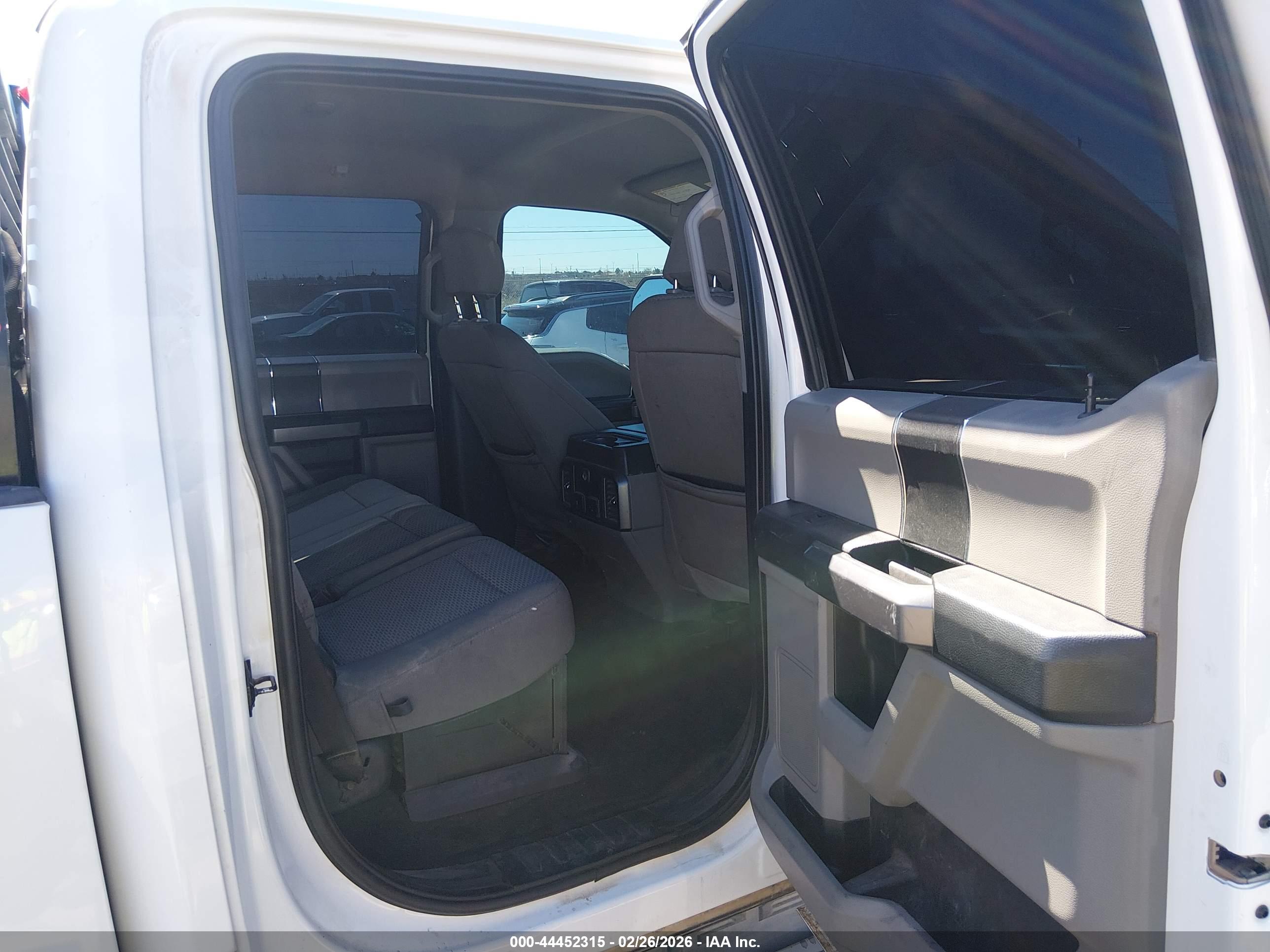 FORD F-250 image 8