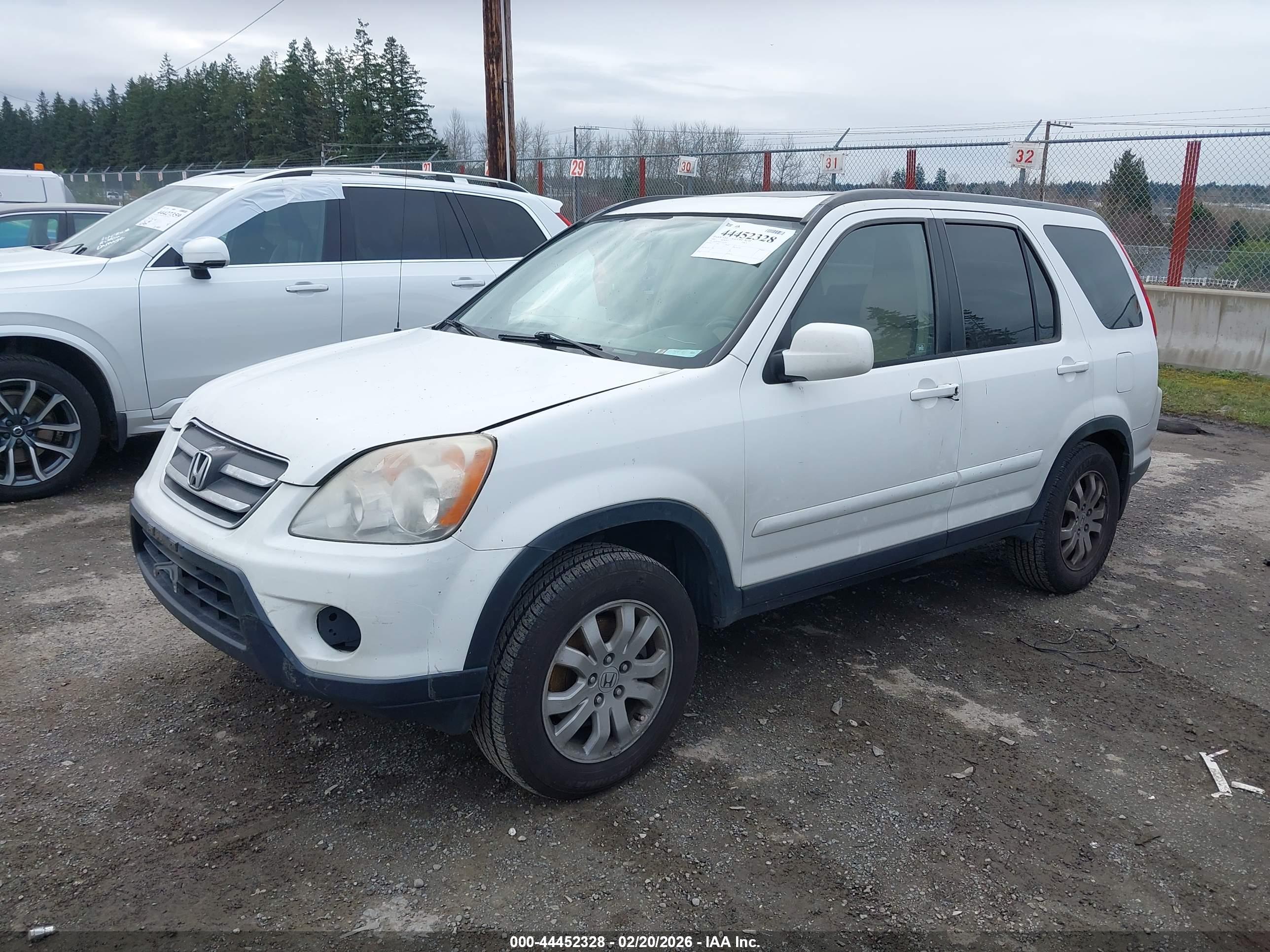 HONDA CR-V image 2