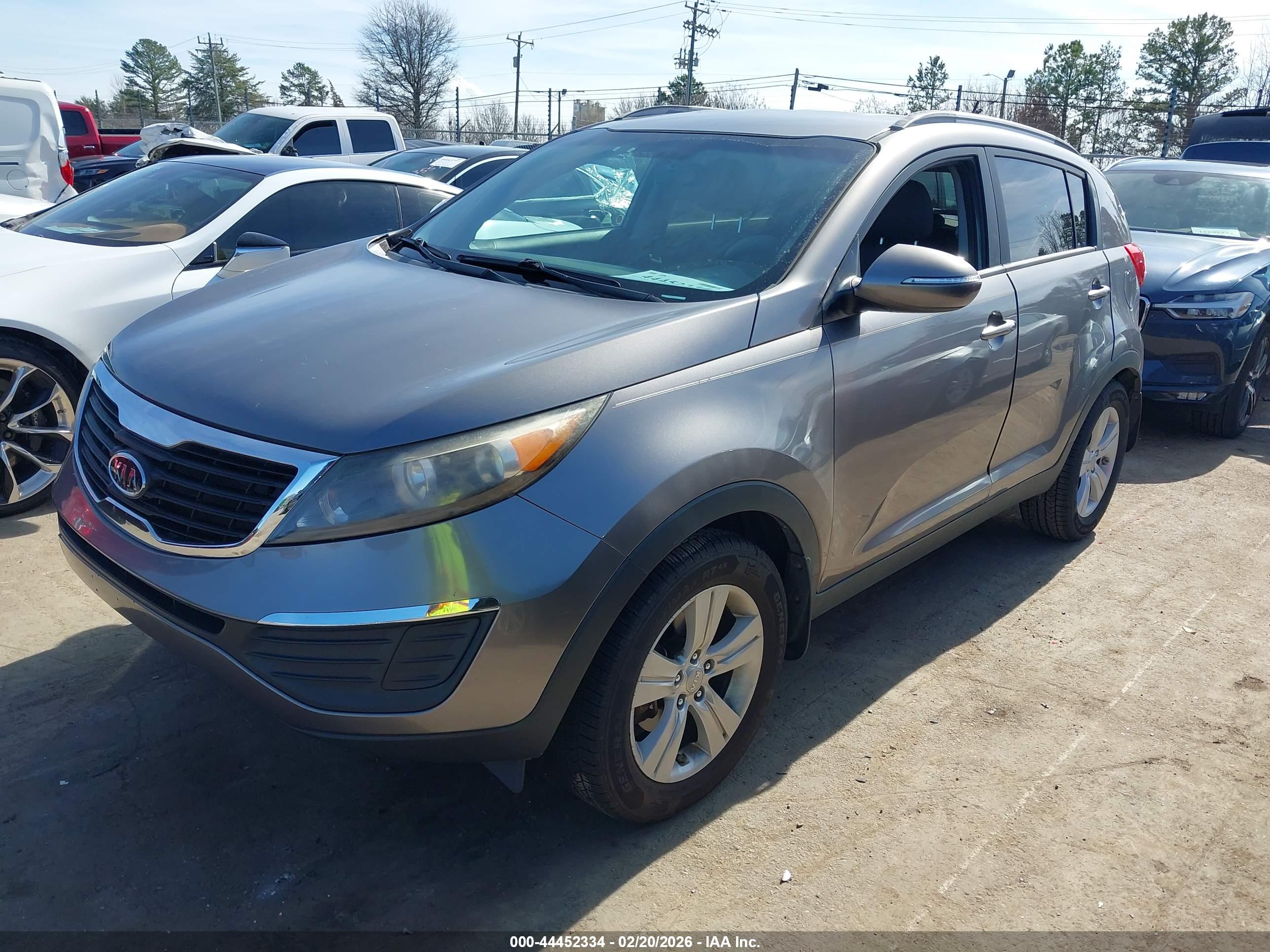 KIA SPORTAGE image 2