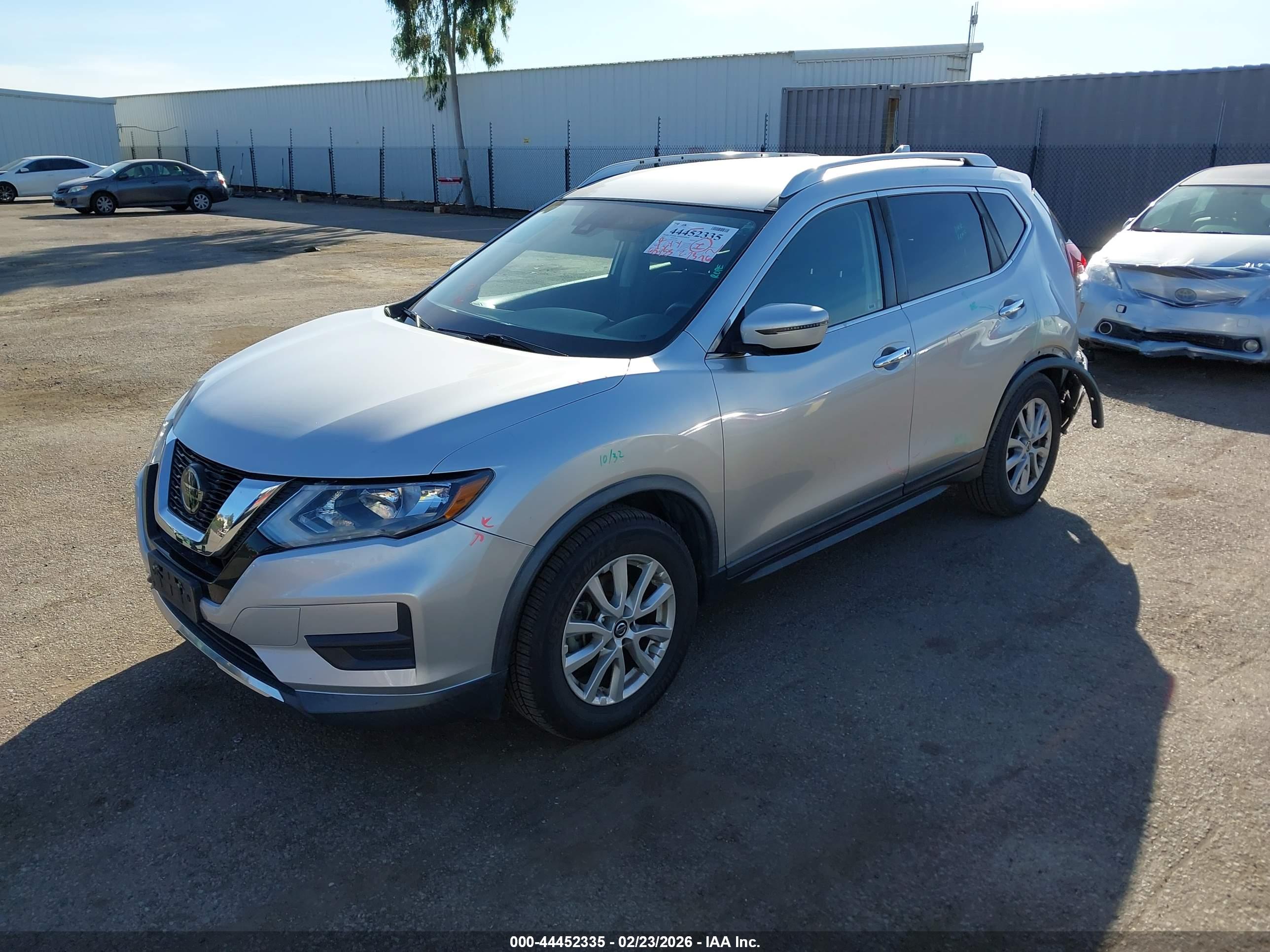 NISSAN ROGUE image 2