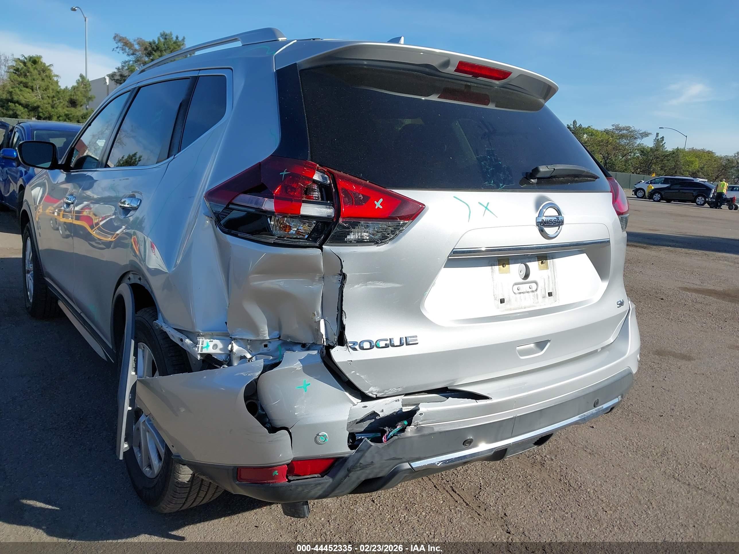 NISSAN ROGUE image 6