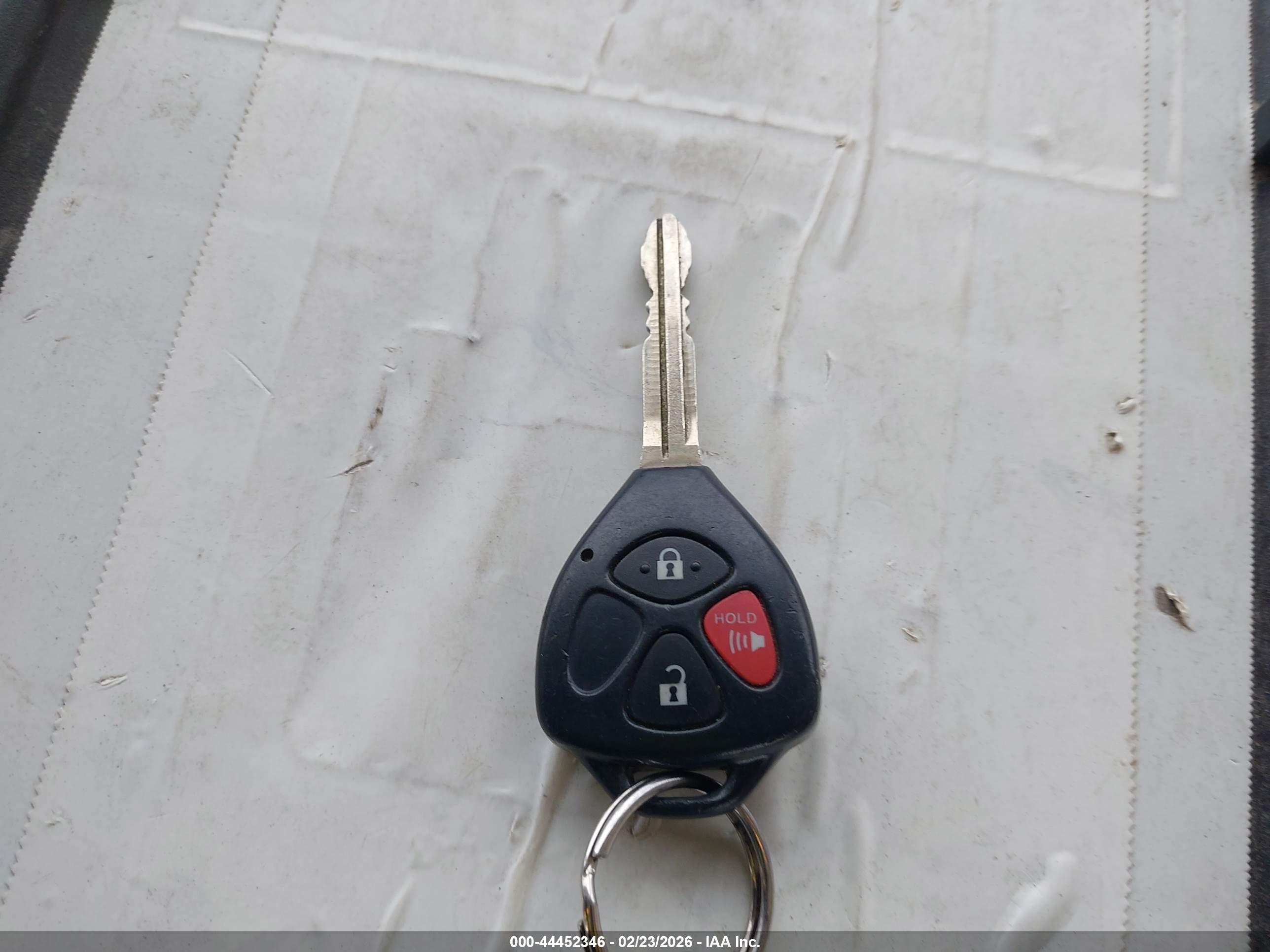 TOYOTA RAV4 image 11