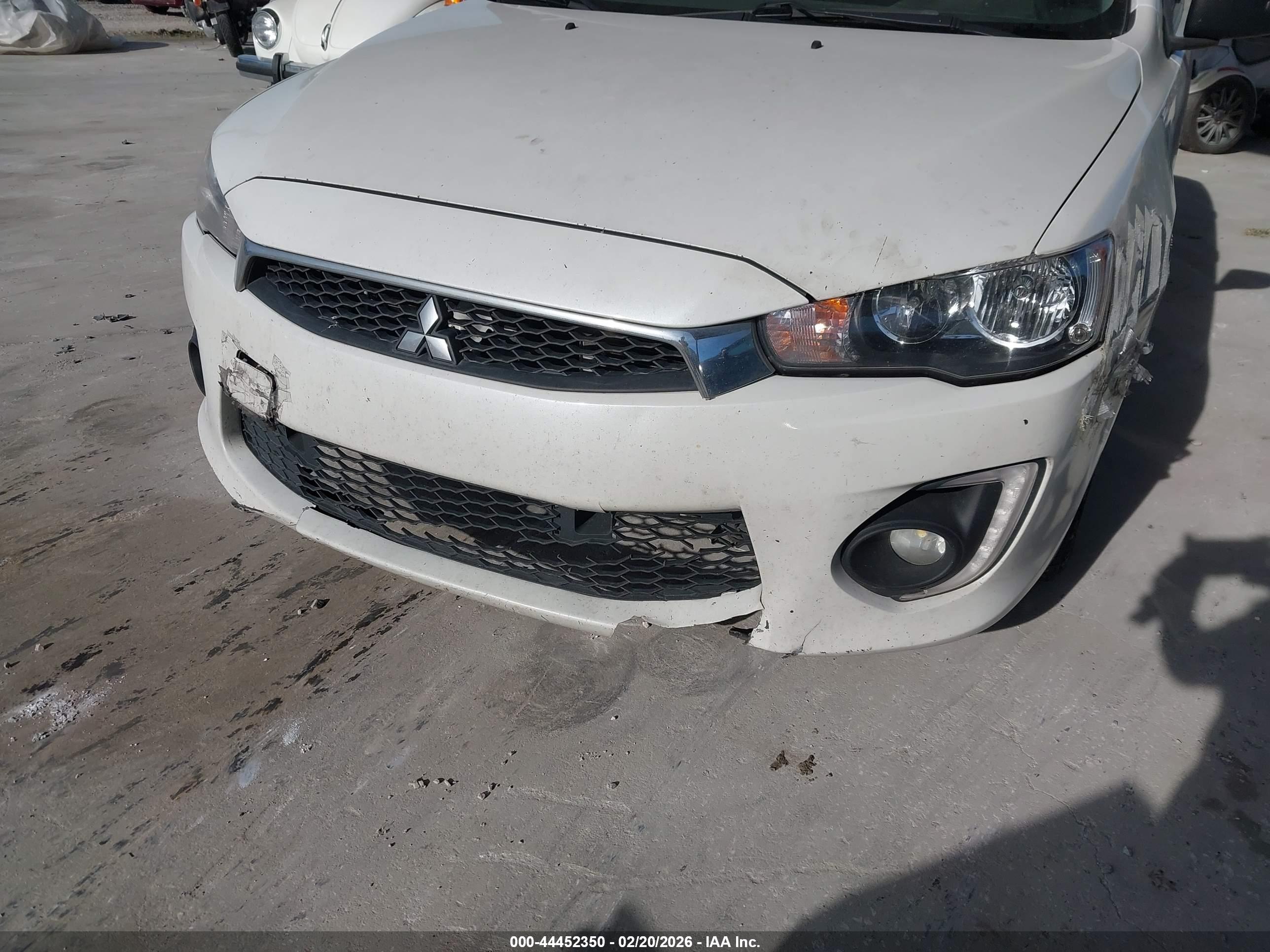 MITSUBISHI LANCER image 6