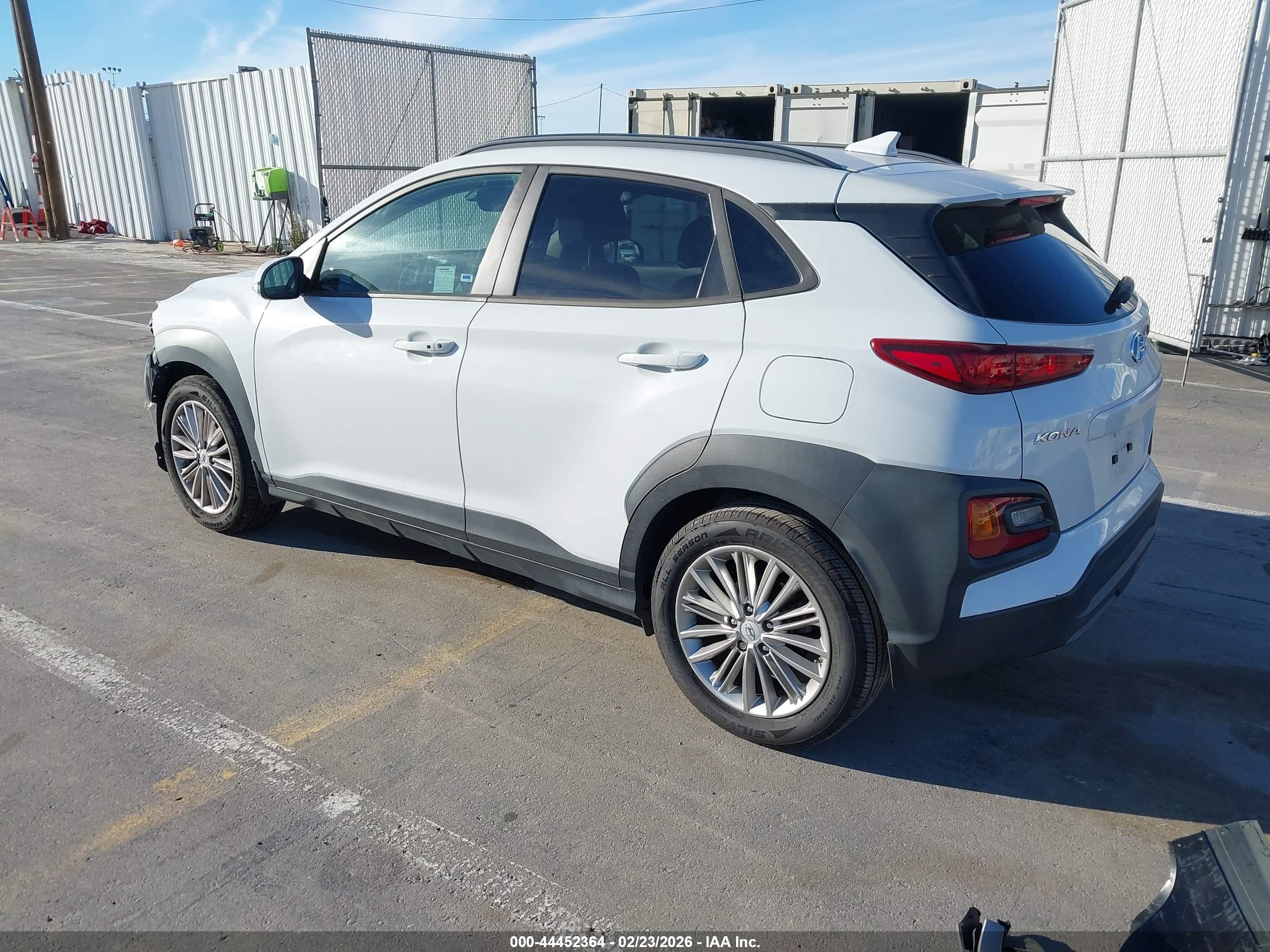 HYUNDAI KONA image 3