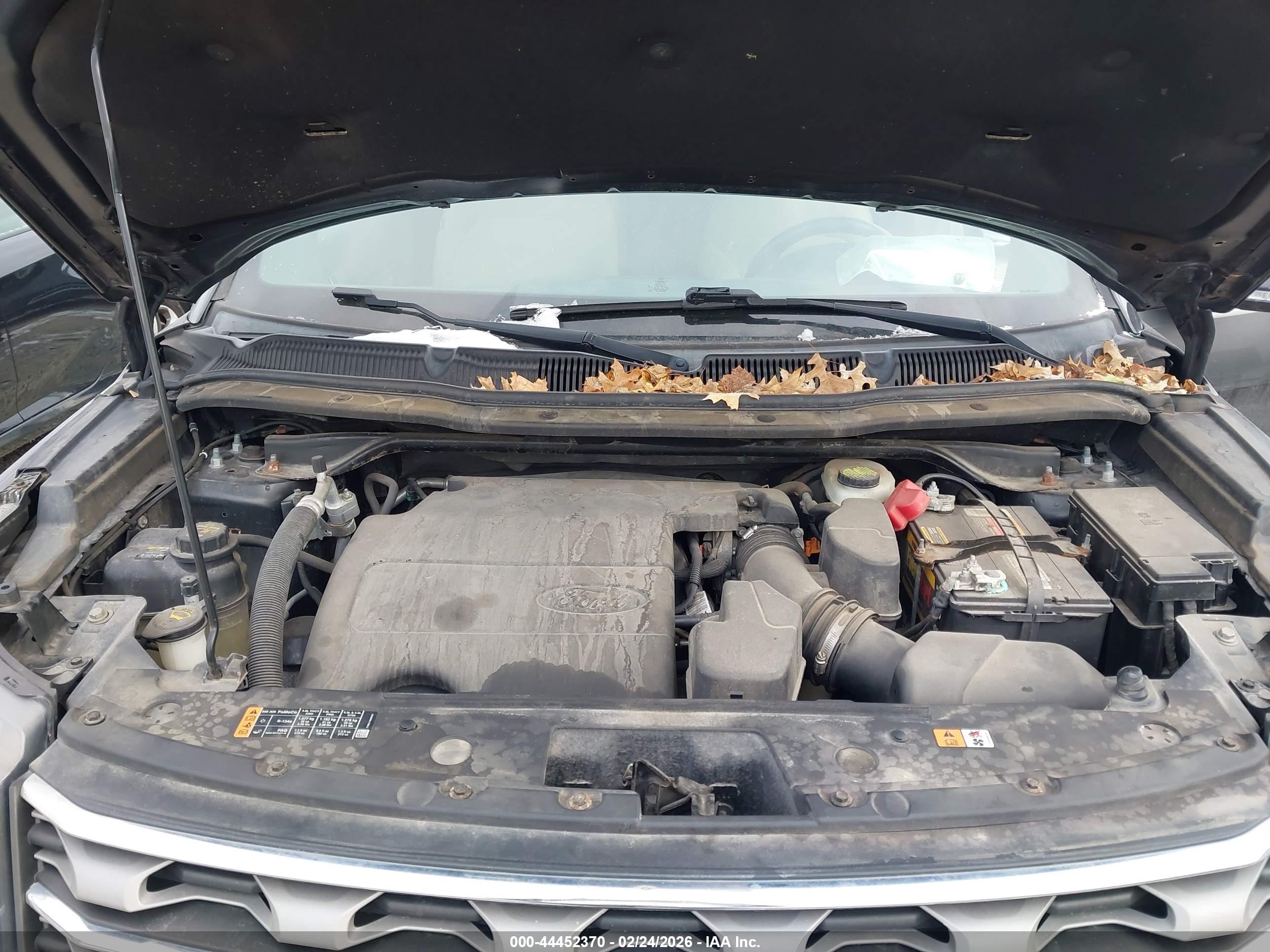 FORD EXPLORER image 10