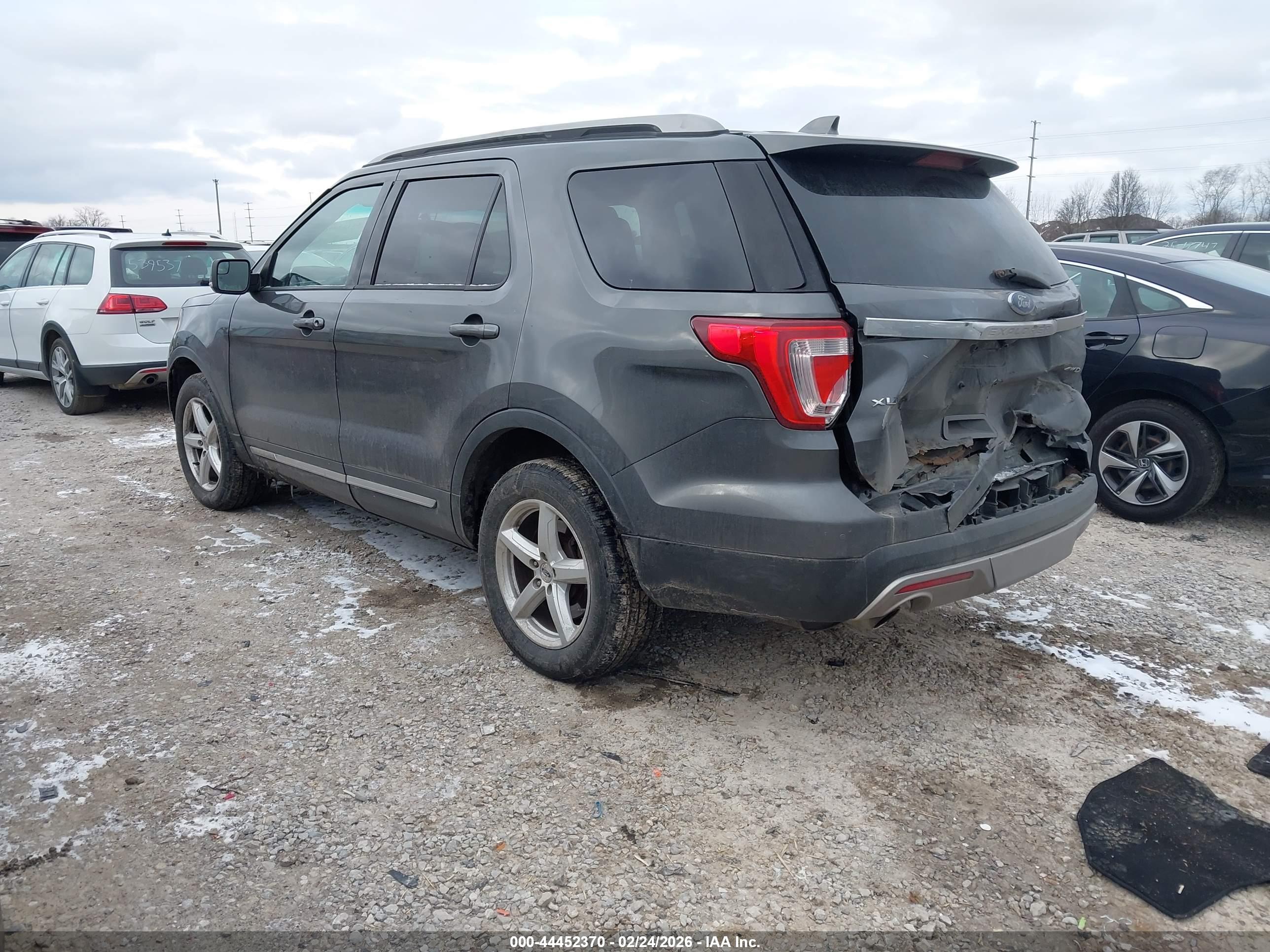 FORD EXPLORER image 3