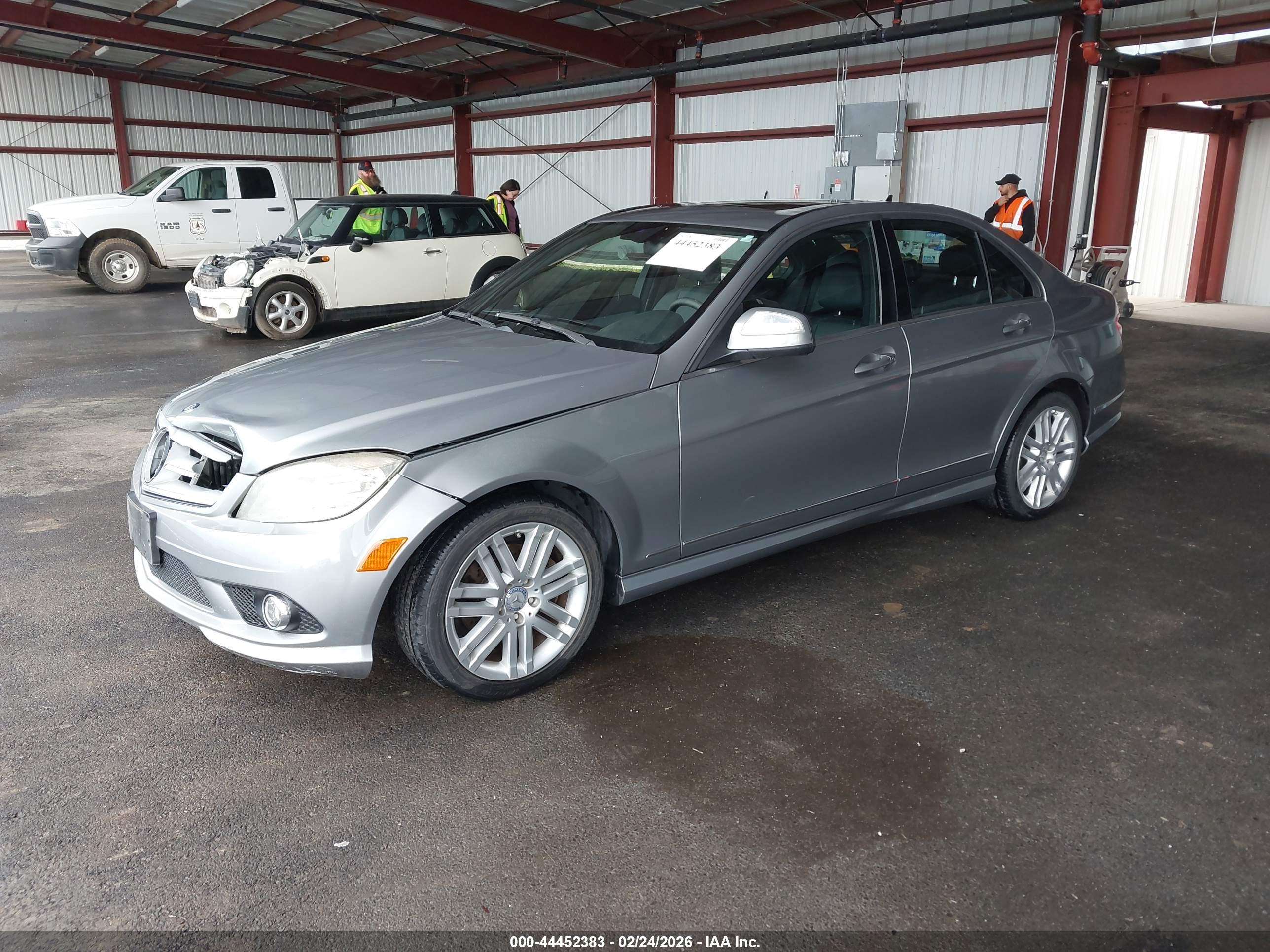 MERCEDES-BENZ C image 2