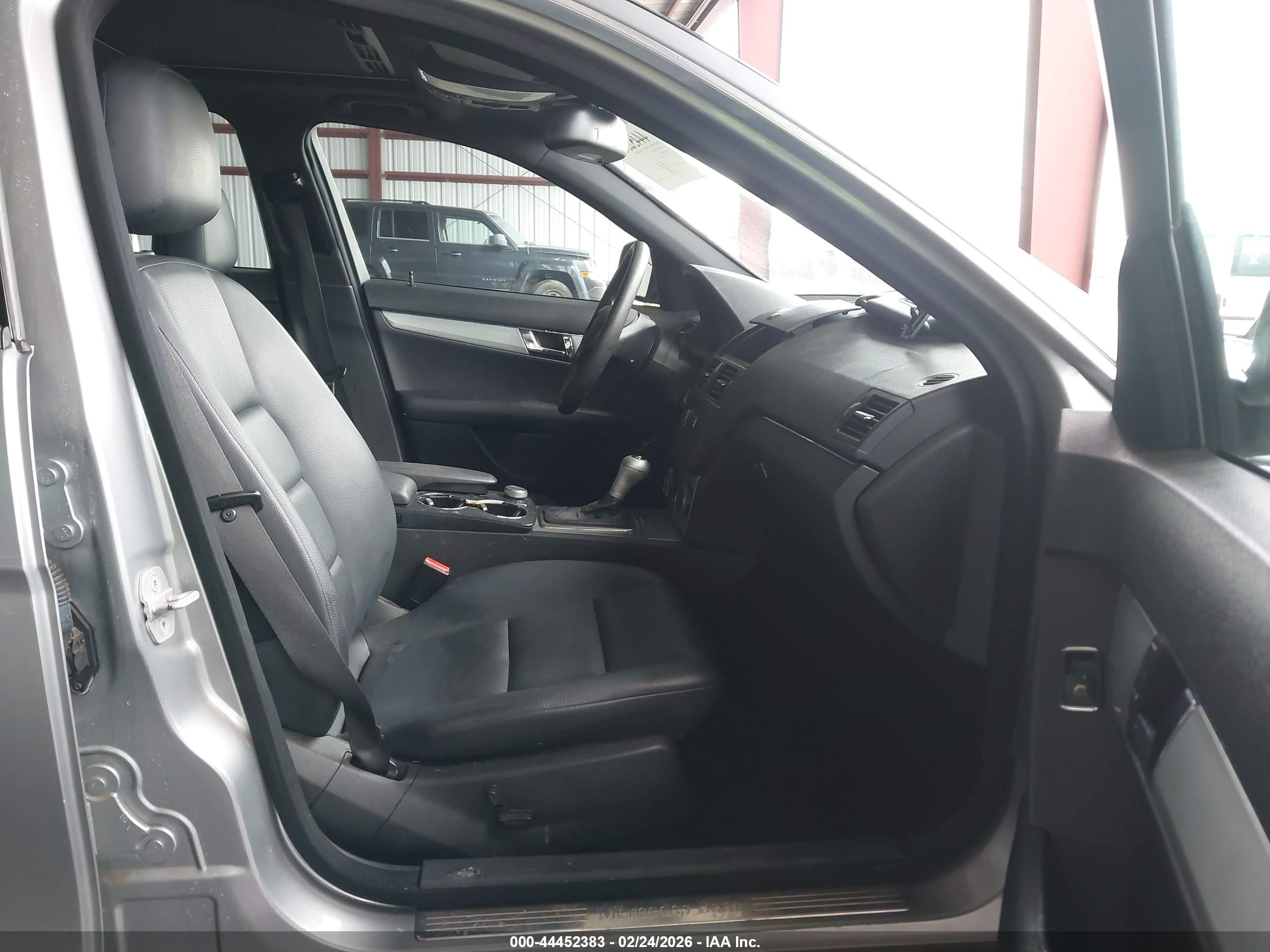 MERCEDES-BENZ C image 5