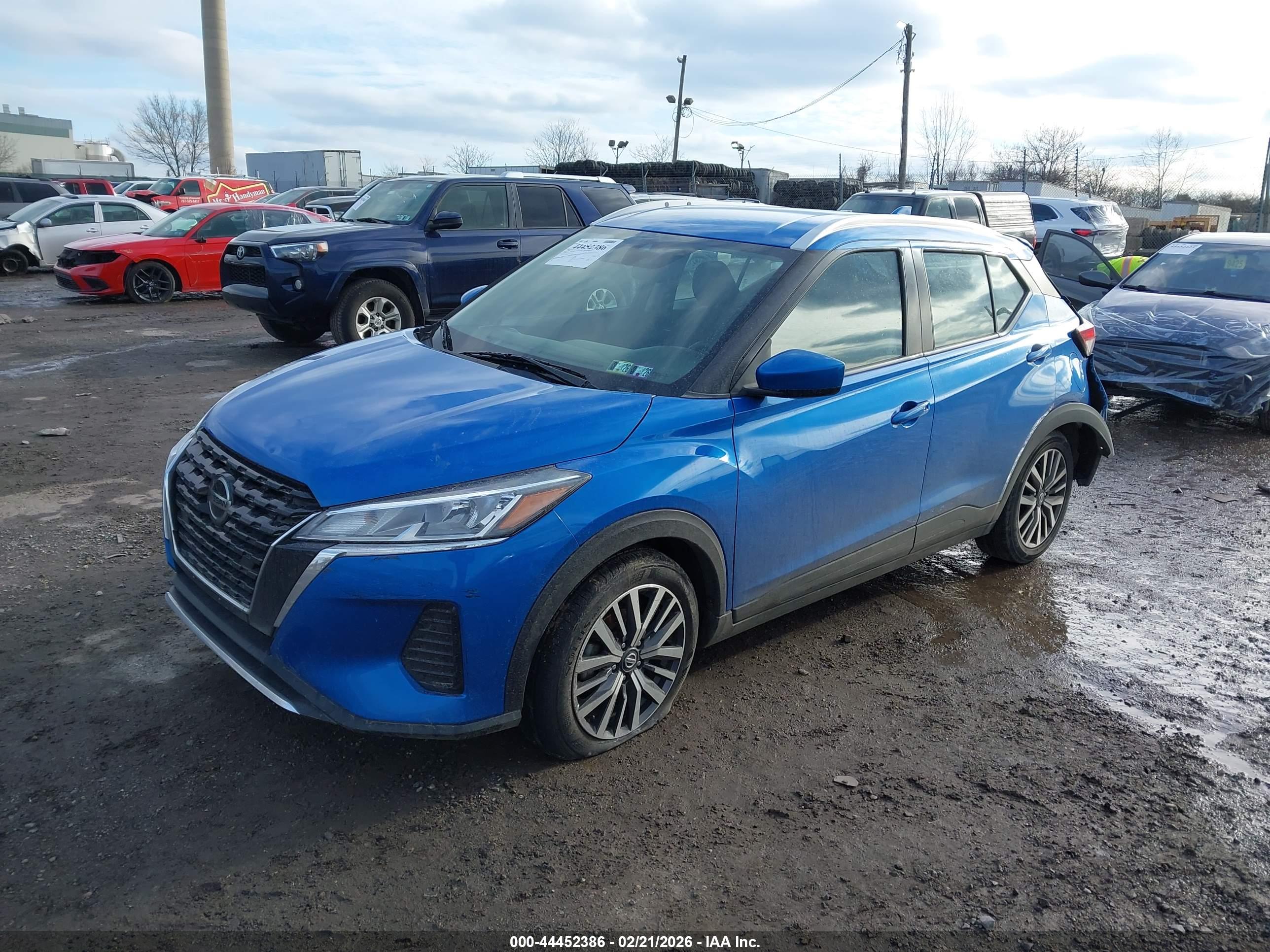 NISSAN KICKS image 2