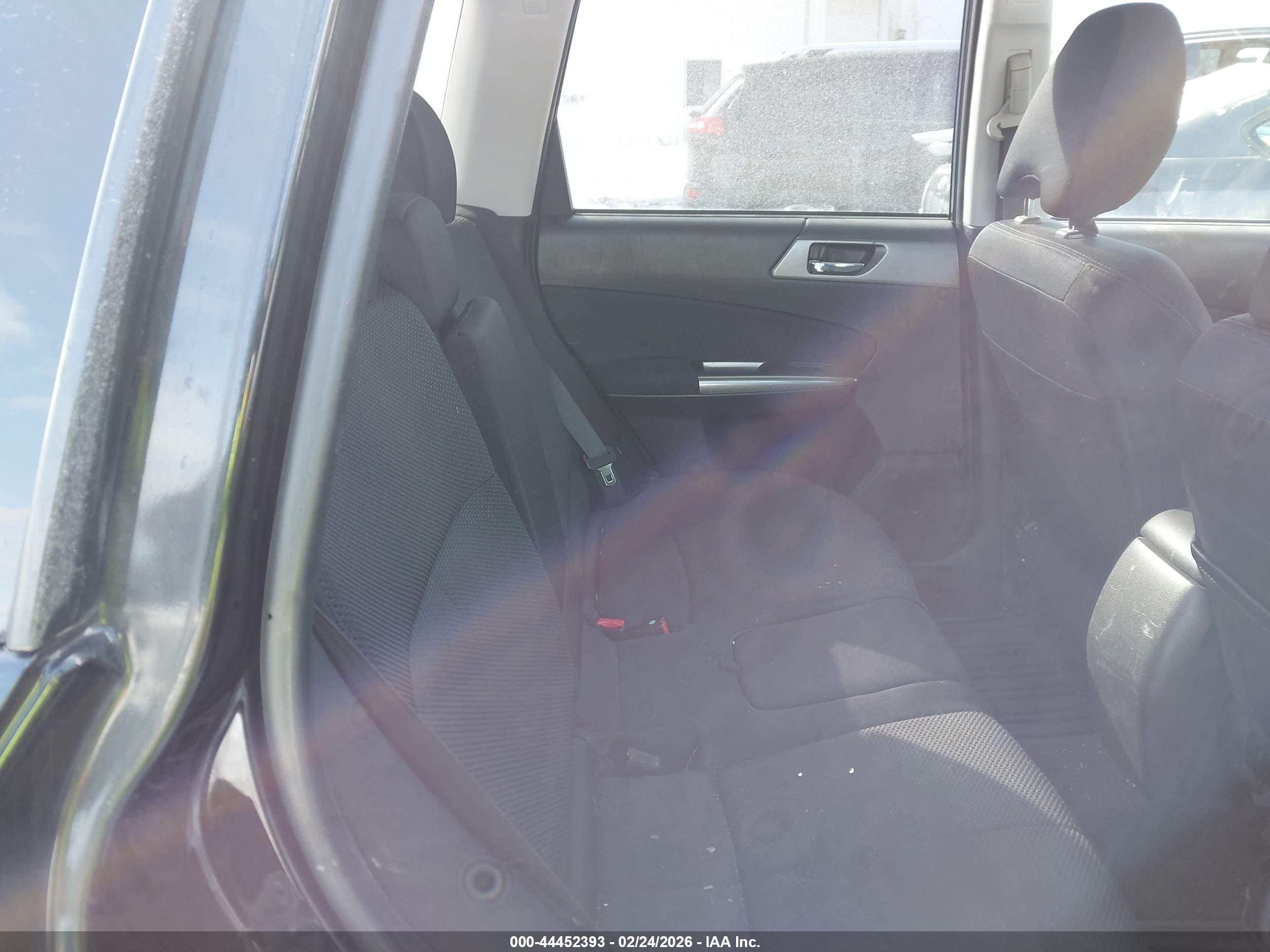 SUBARU FORESTER image 8