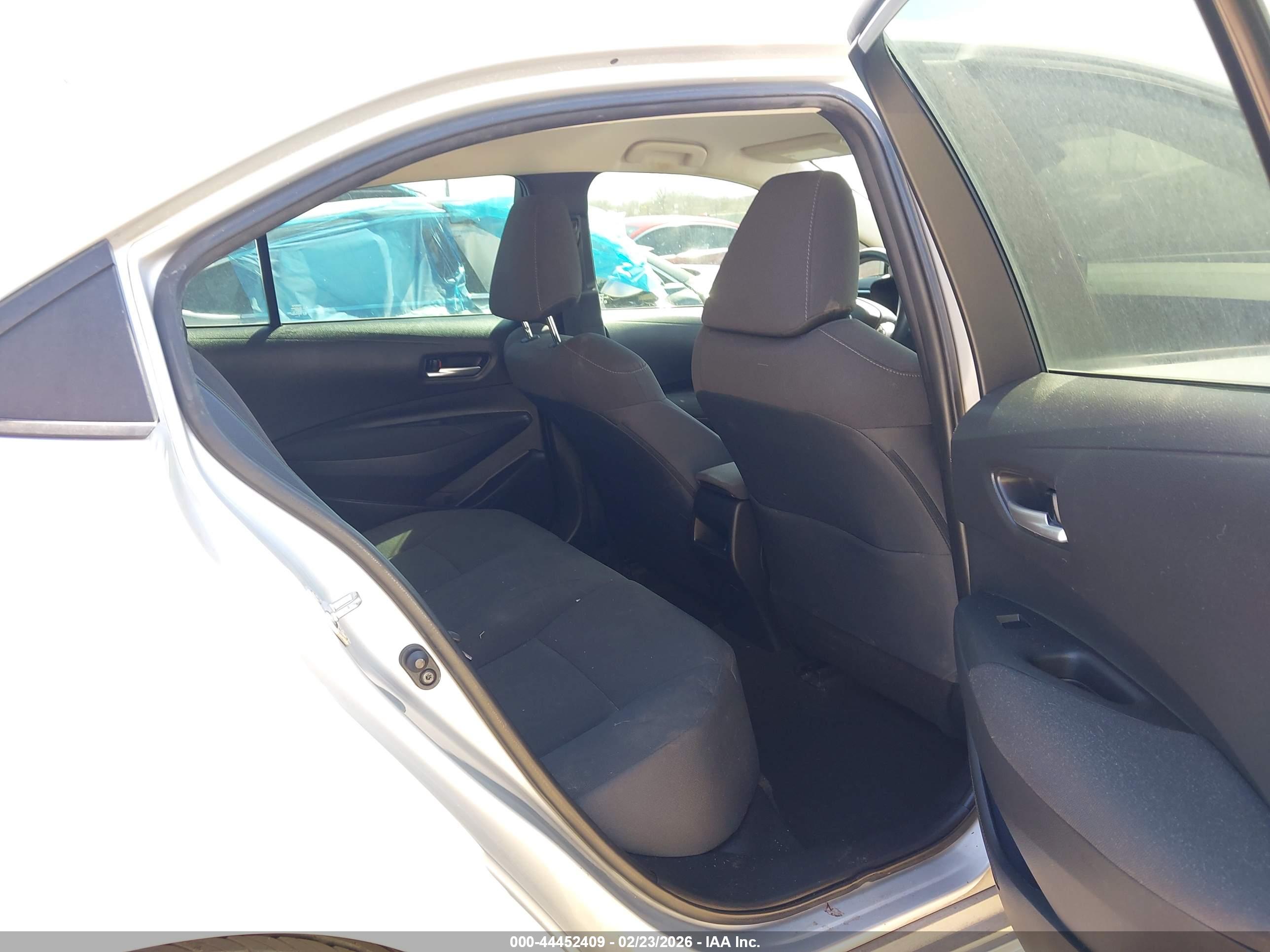 TOYOTA COROLLA image 8