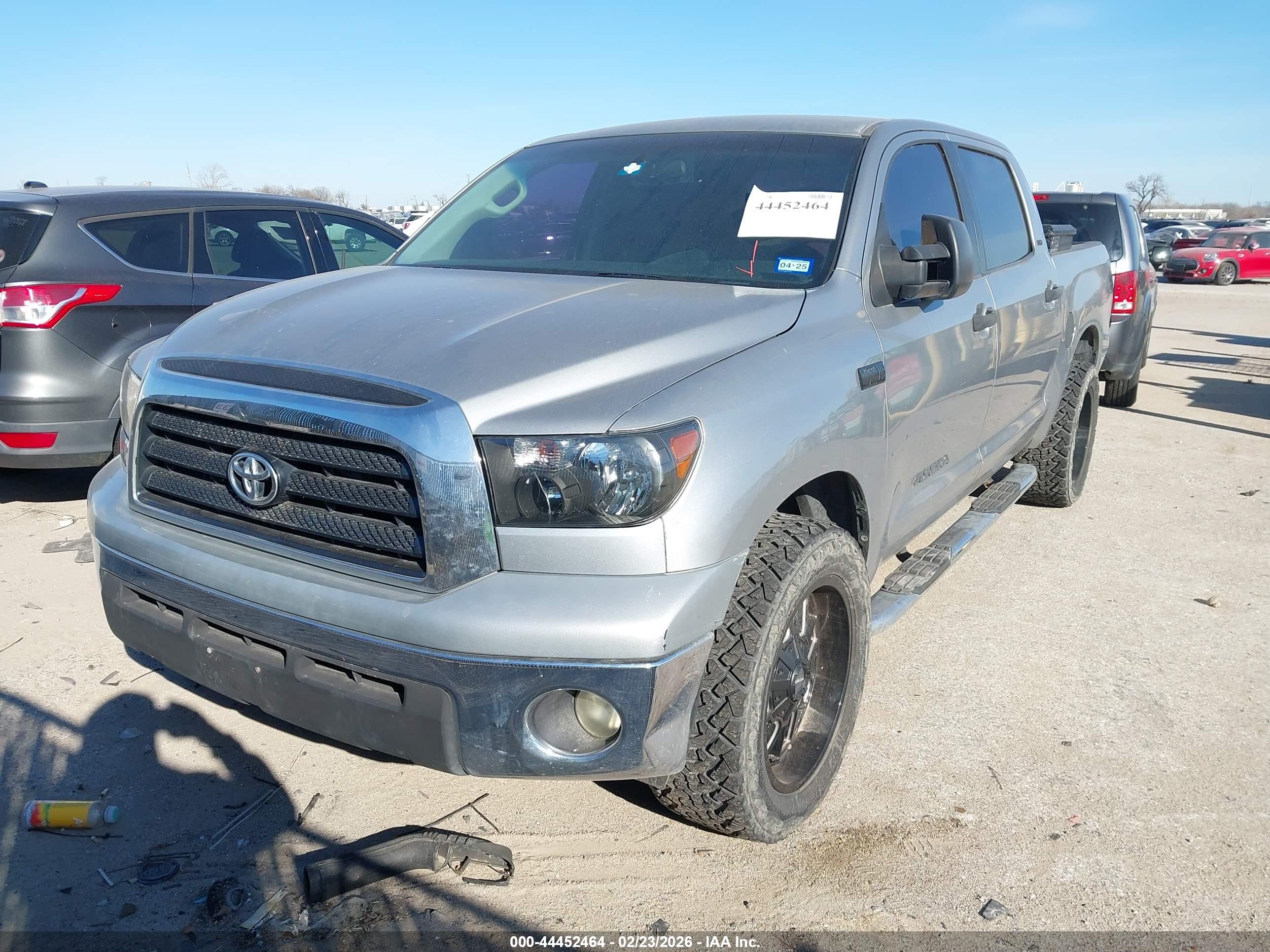 TOYOTA TUNDRA image 2