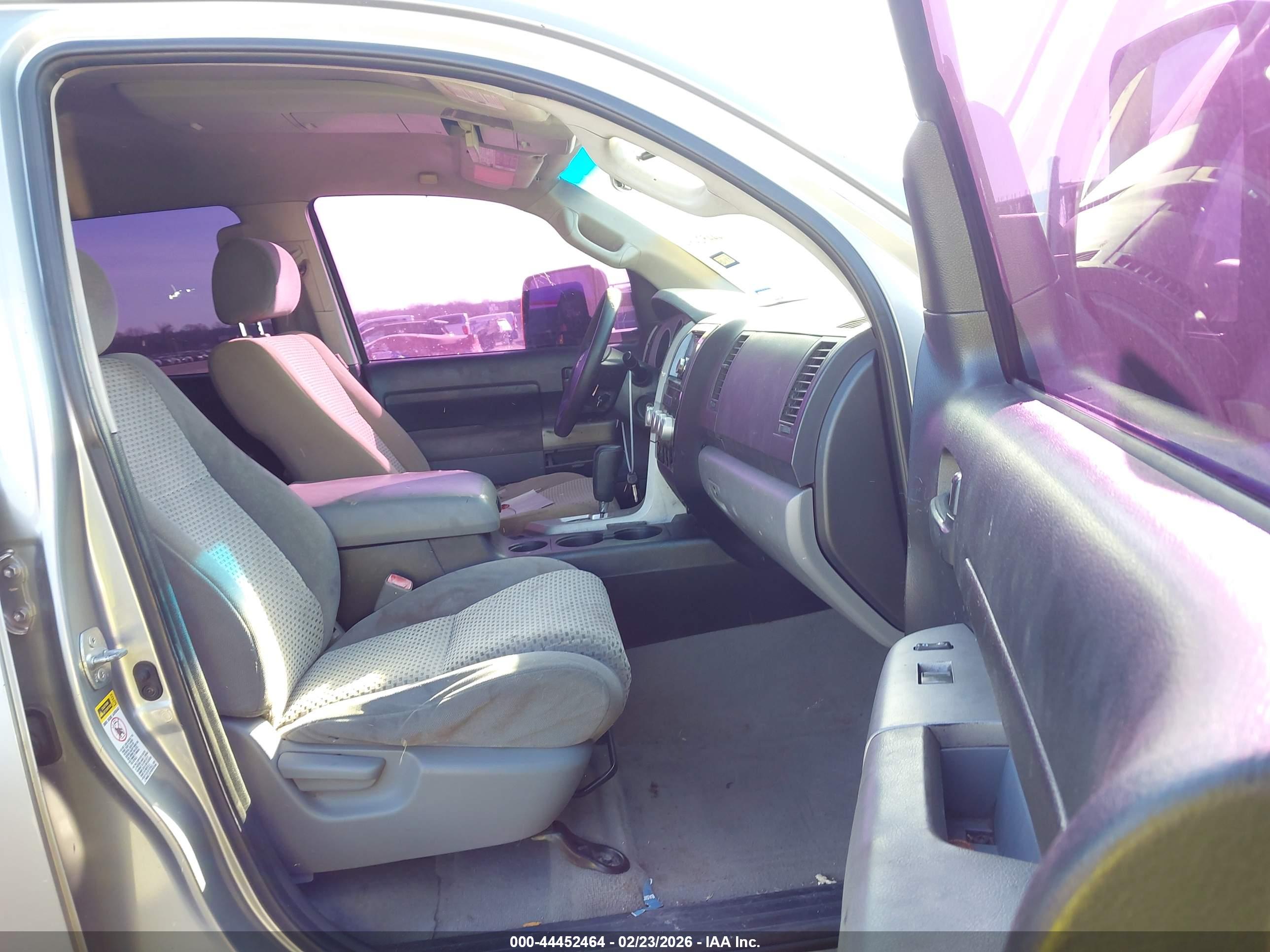 TOYOTA TUNDRA image 5