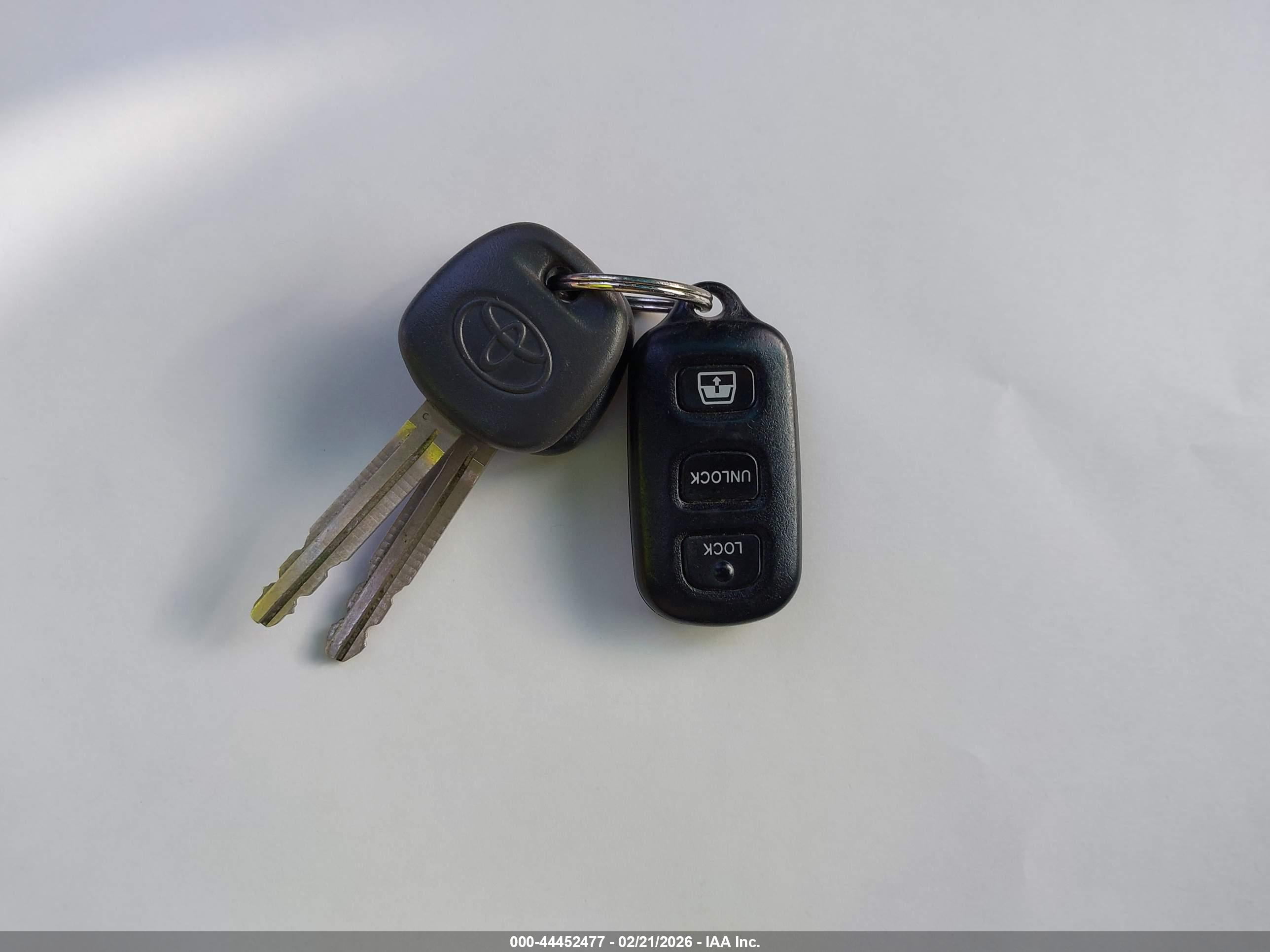 TOYOTA 4RUNNER image 11