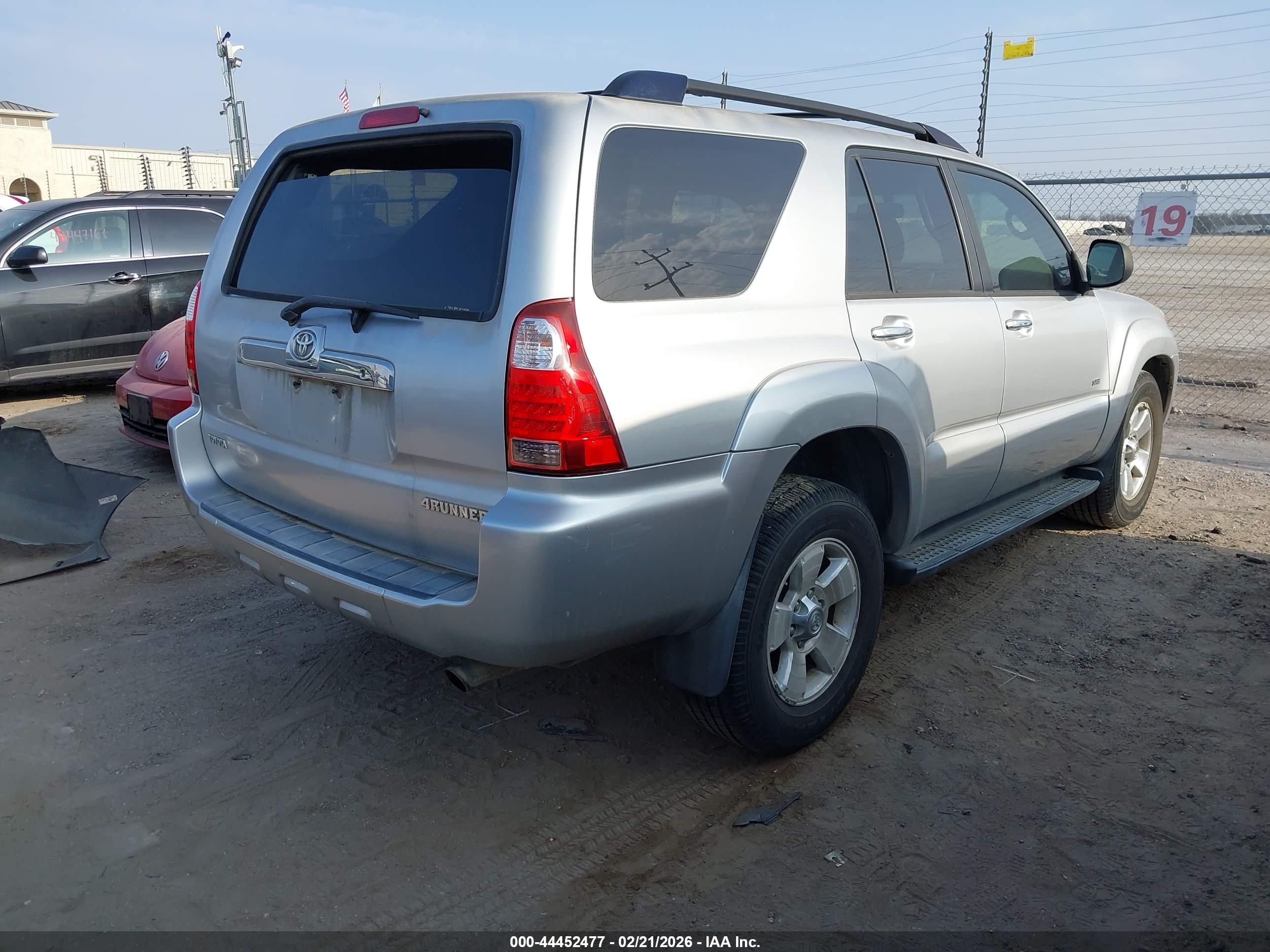 TOYOTA 4RUNNER image 4