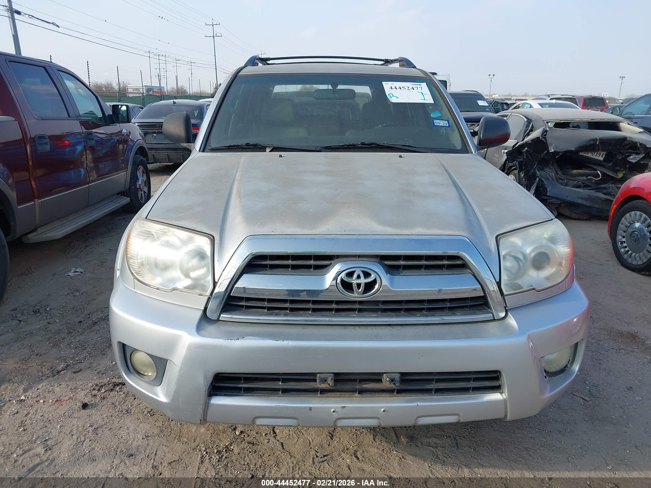 TOYOTA 4RUNNER image 6