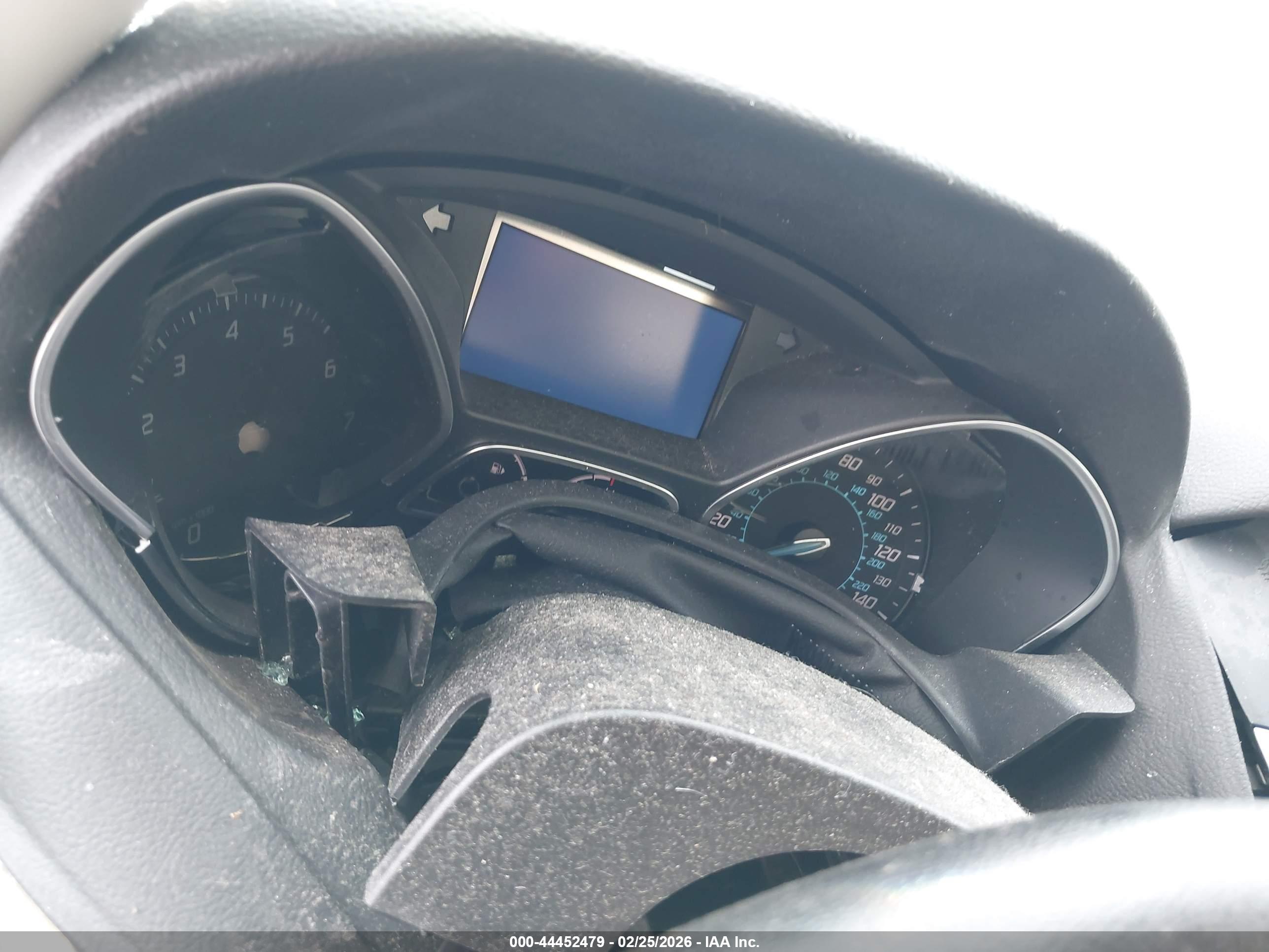 FORD FOCUS image 7