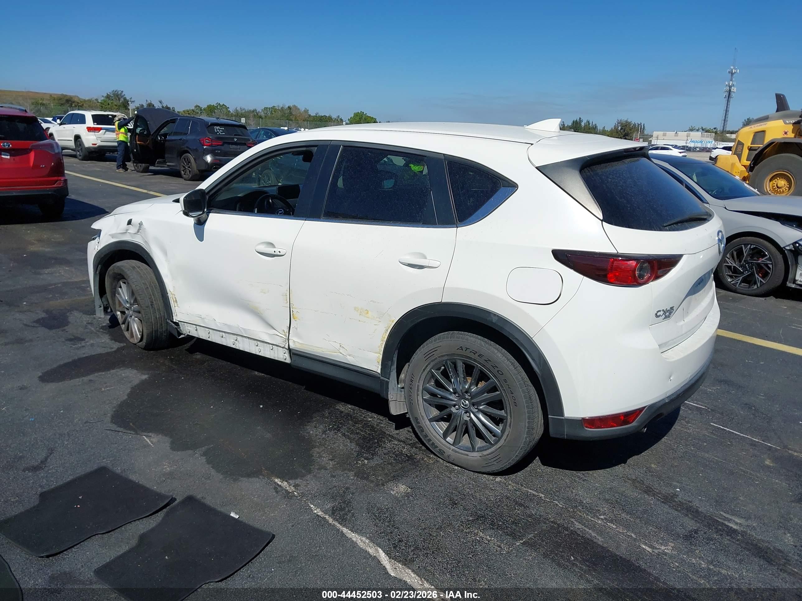 MAZDA CX-5 image 3
