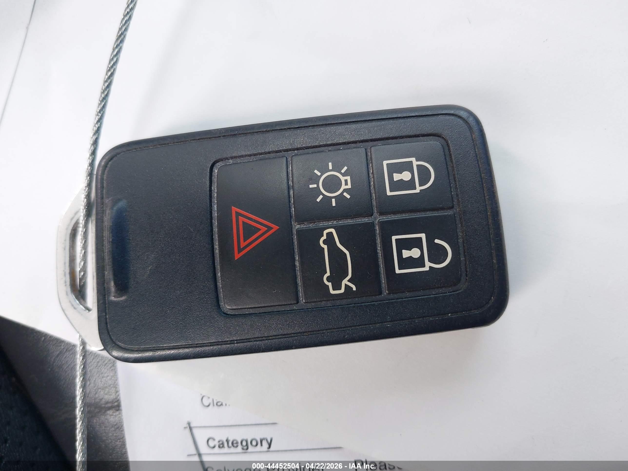 VOLVO XC60 image 11