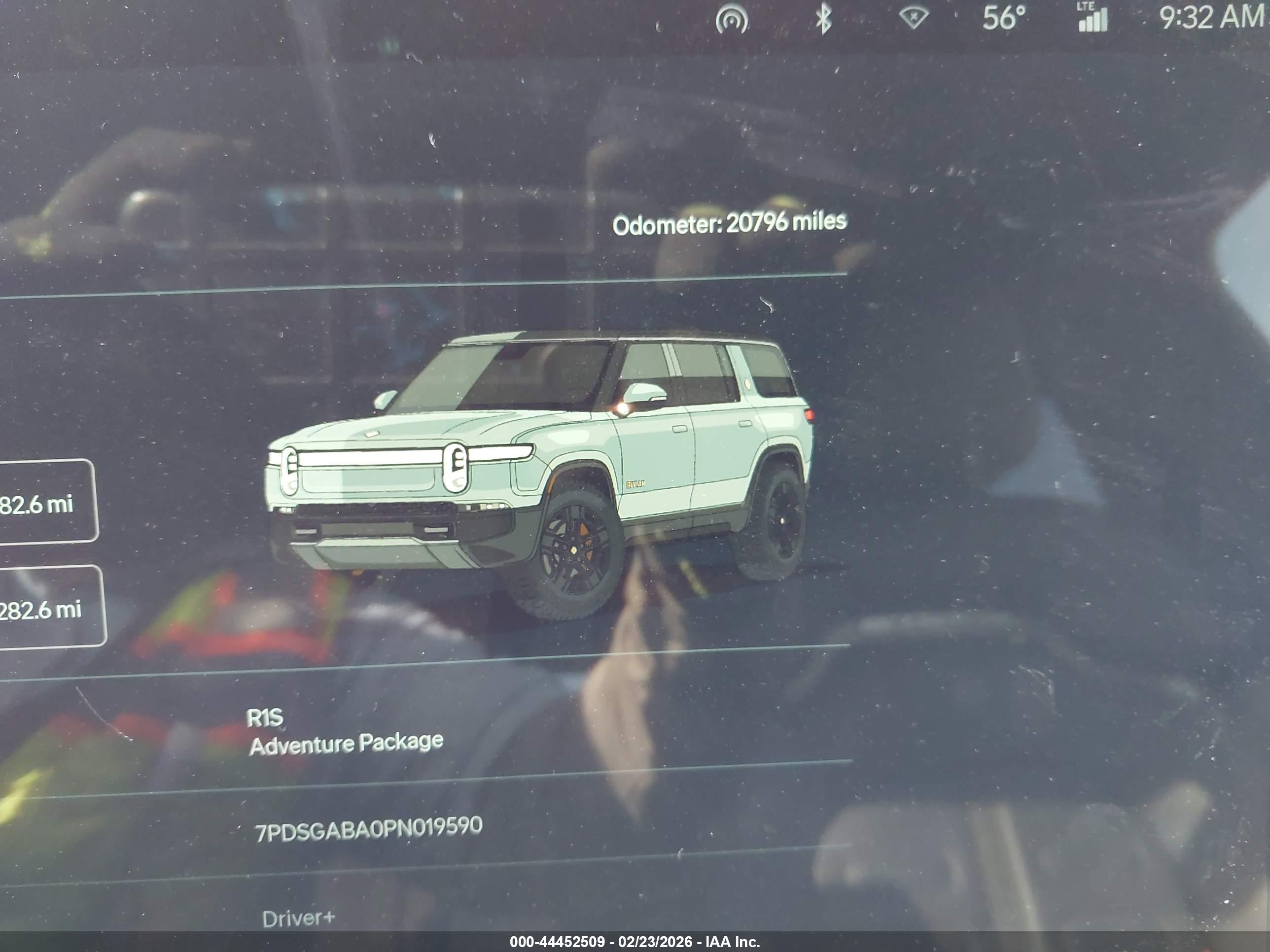 RIVIAN R1S image 7