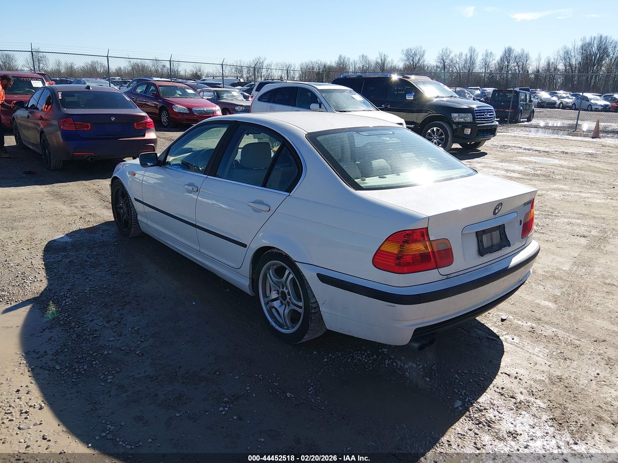 BMW 330I image 3