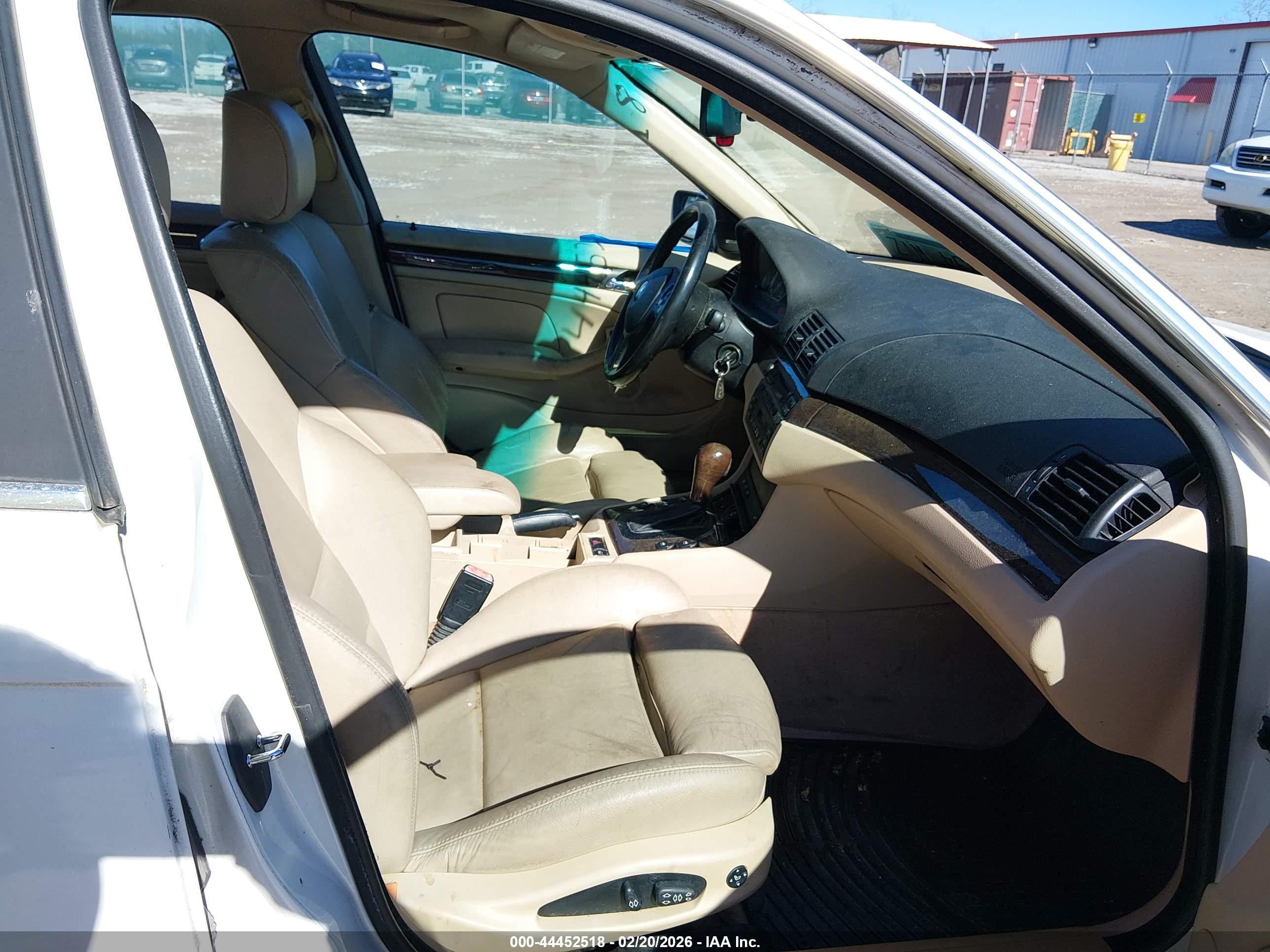 BMW 330I image 5