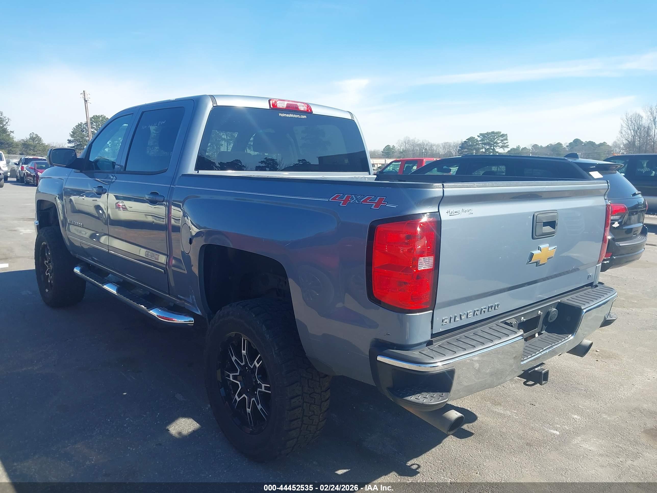 CHEVROLET SILVERADO image 3