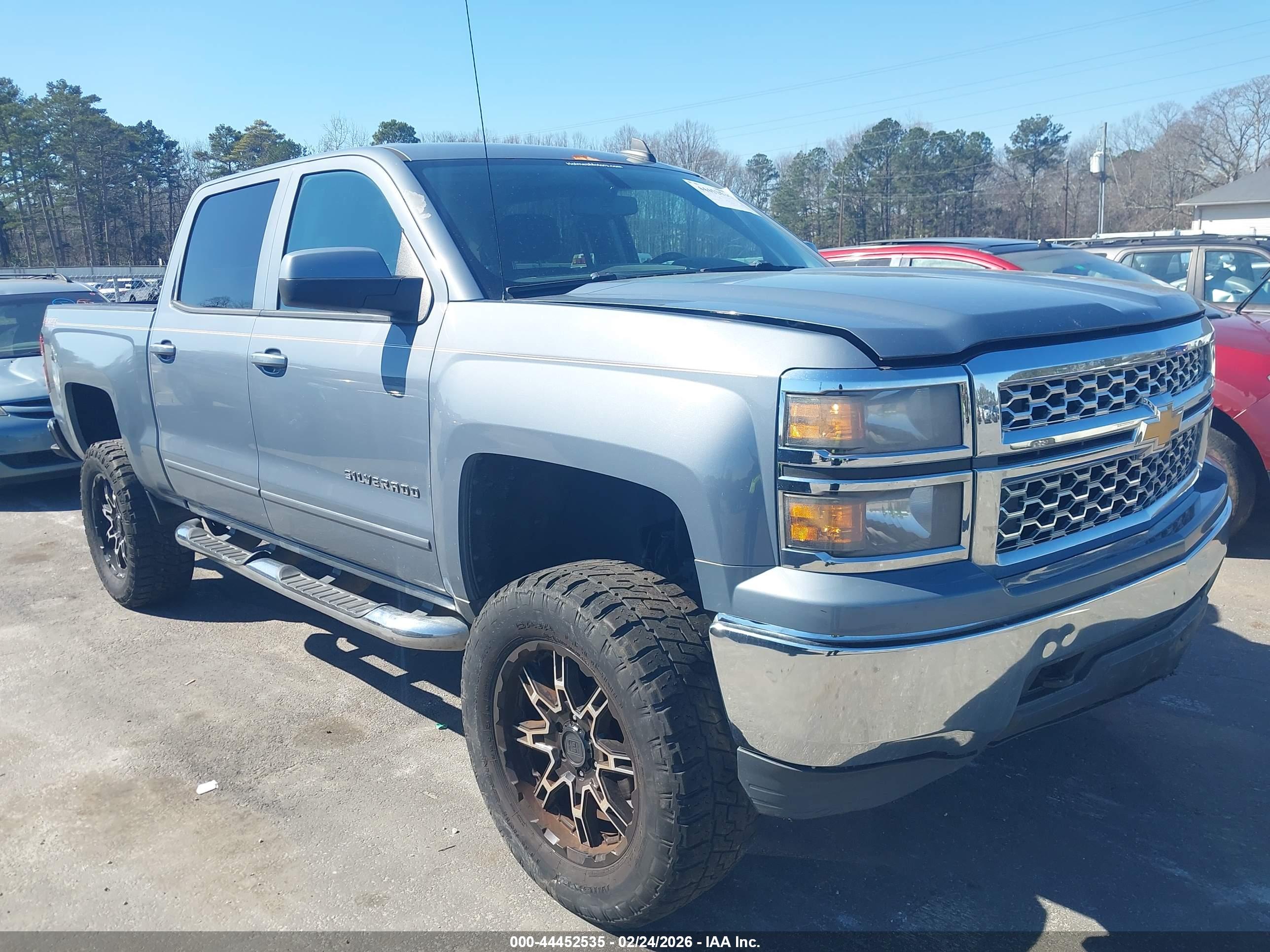 CHEVROLET SILVERADO image 6