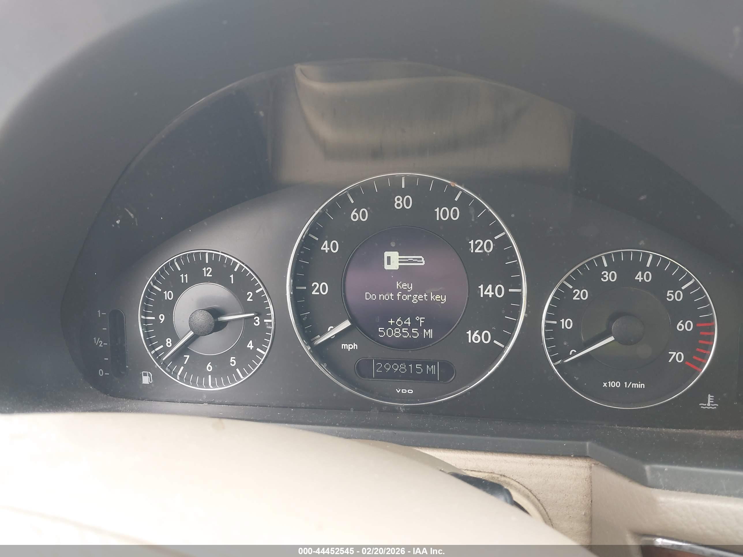 MERCEDES-BENZ E image 7