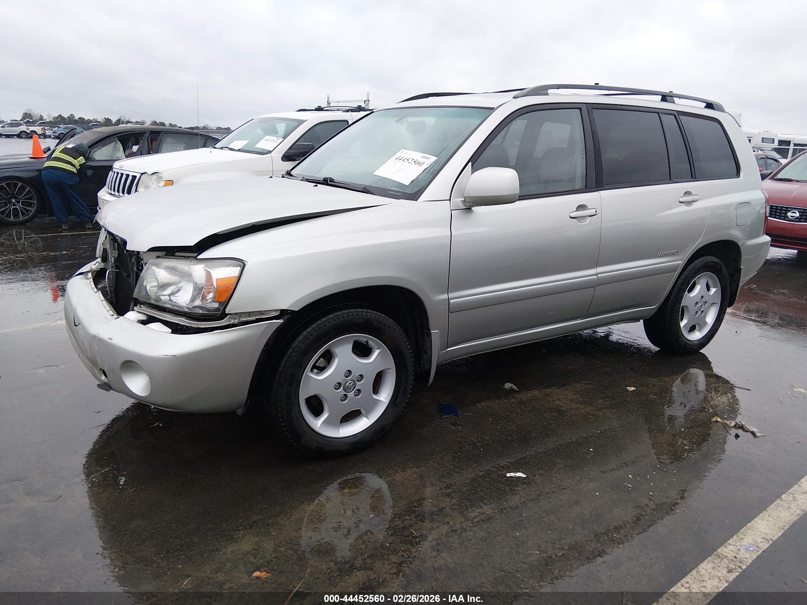 TOYOTA HIGHLANDER image 2