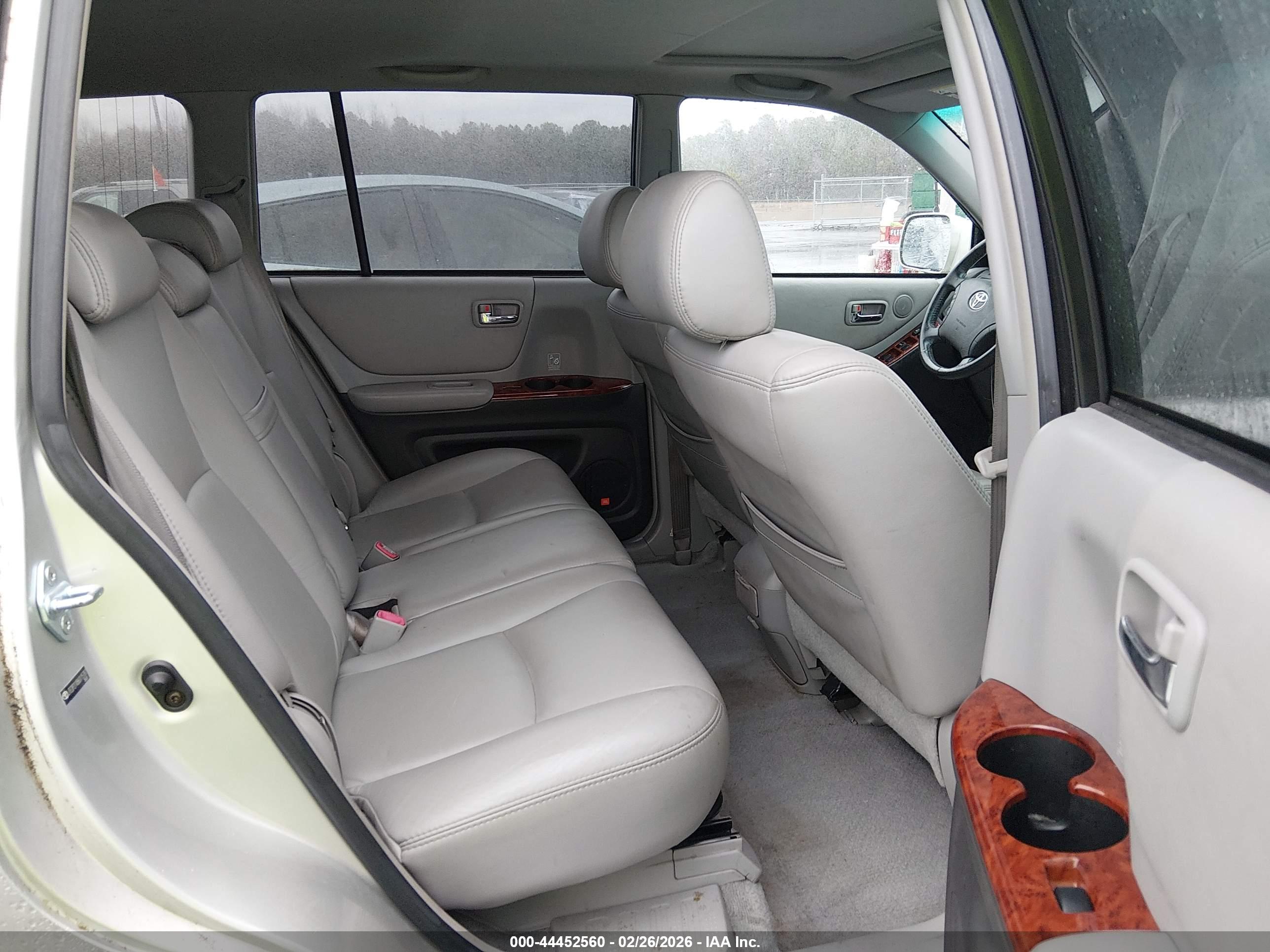 TOYOTA HIGHLANDER image 8
