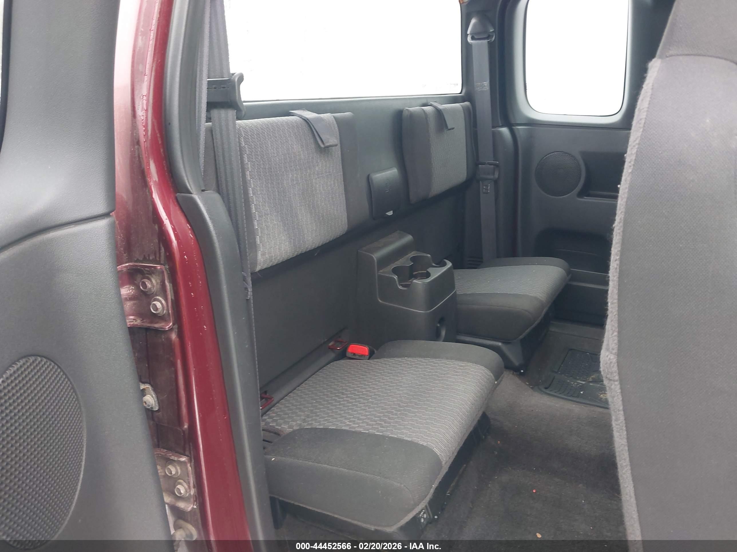CHEVROLET COLORADO image 8