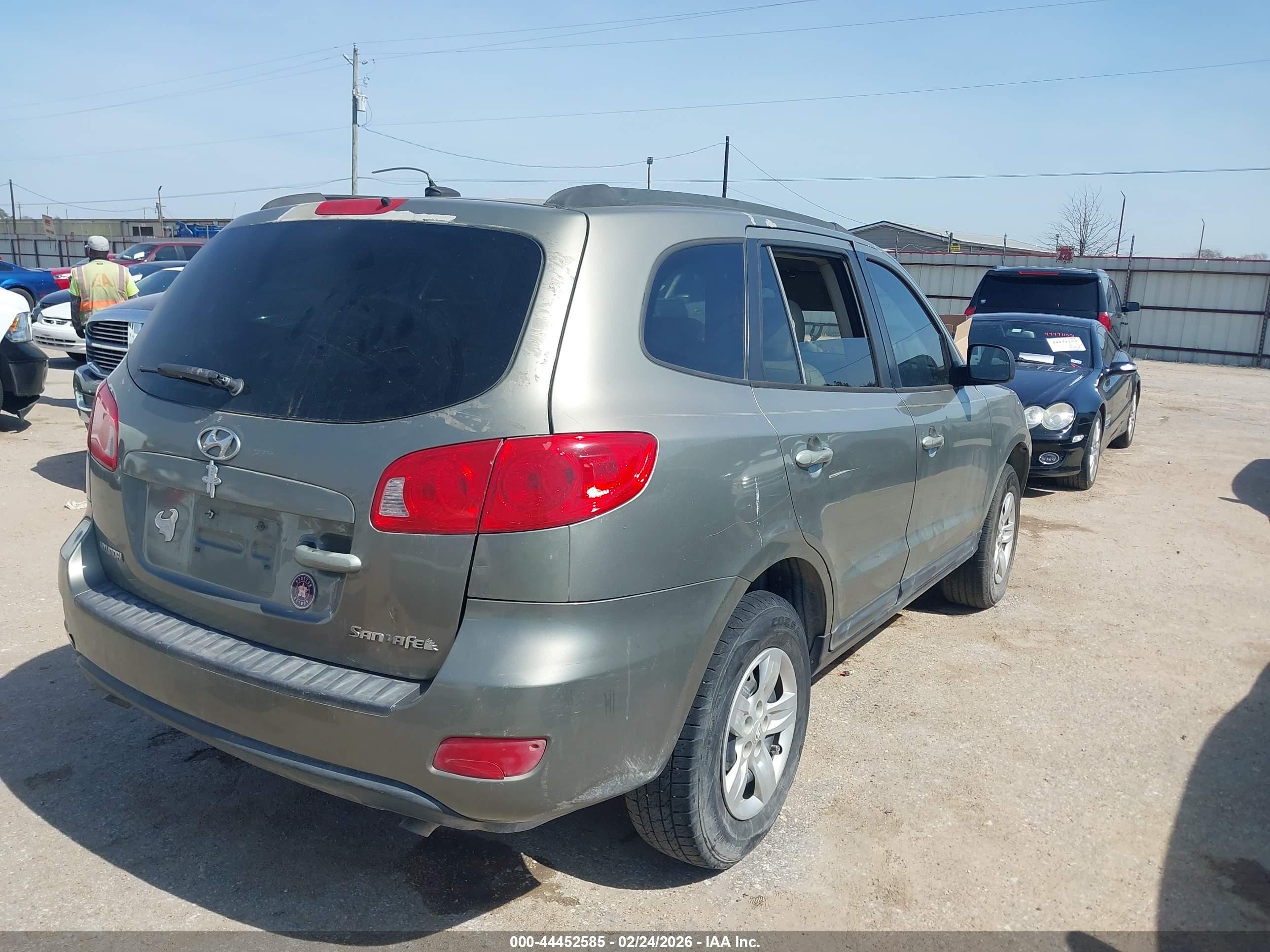 HYUNDAI SANTA image 4