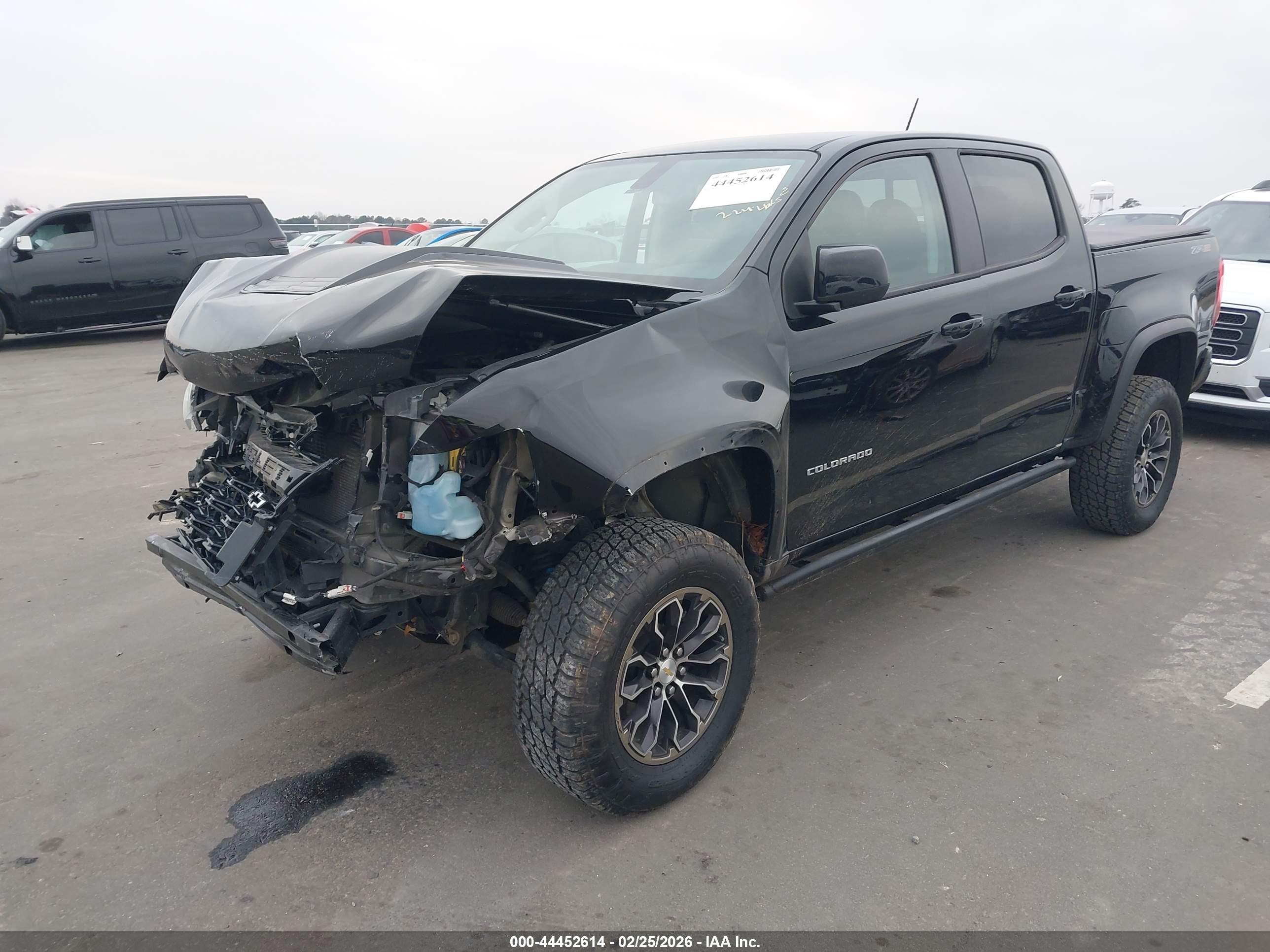 CHEVROLET COLORADO image 2