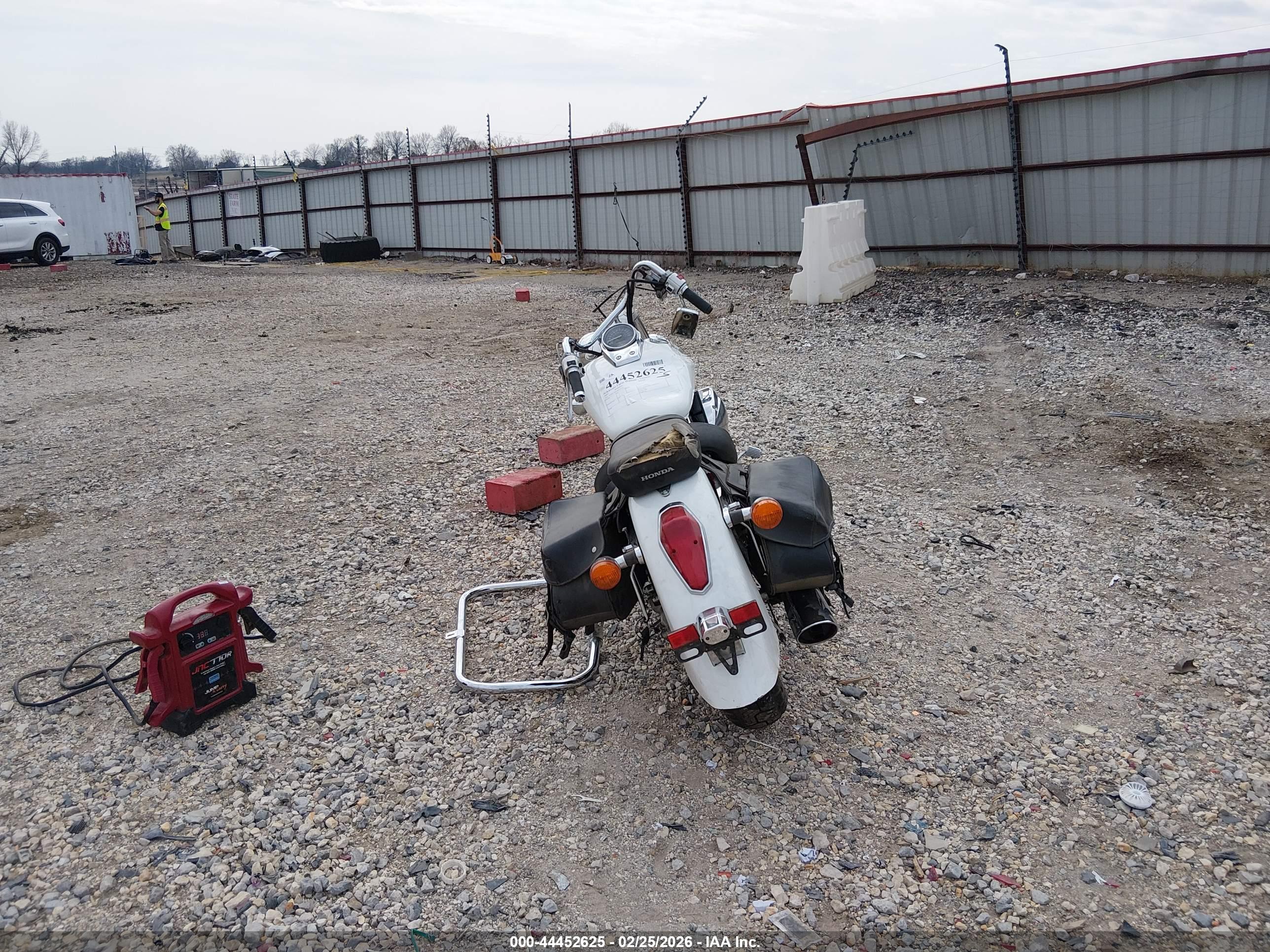 HONDA VT750 image 6