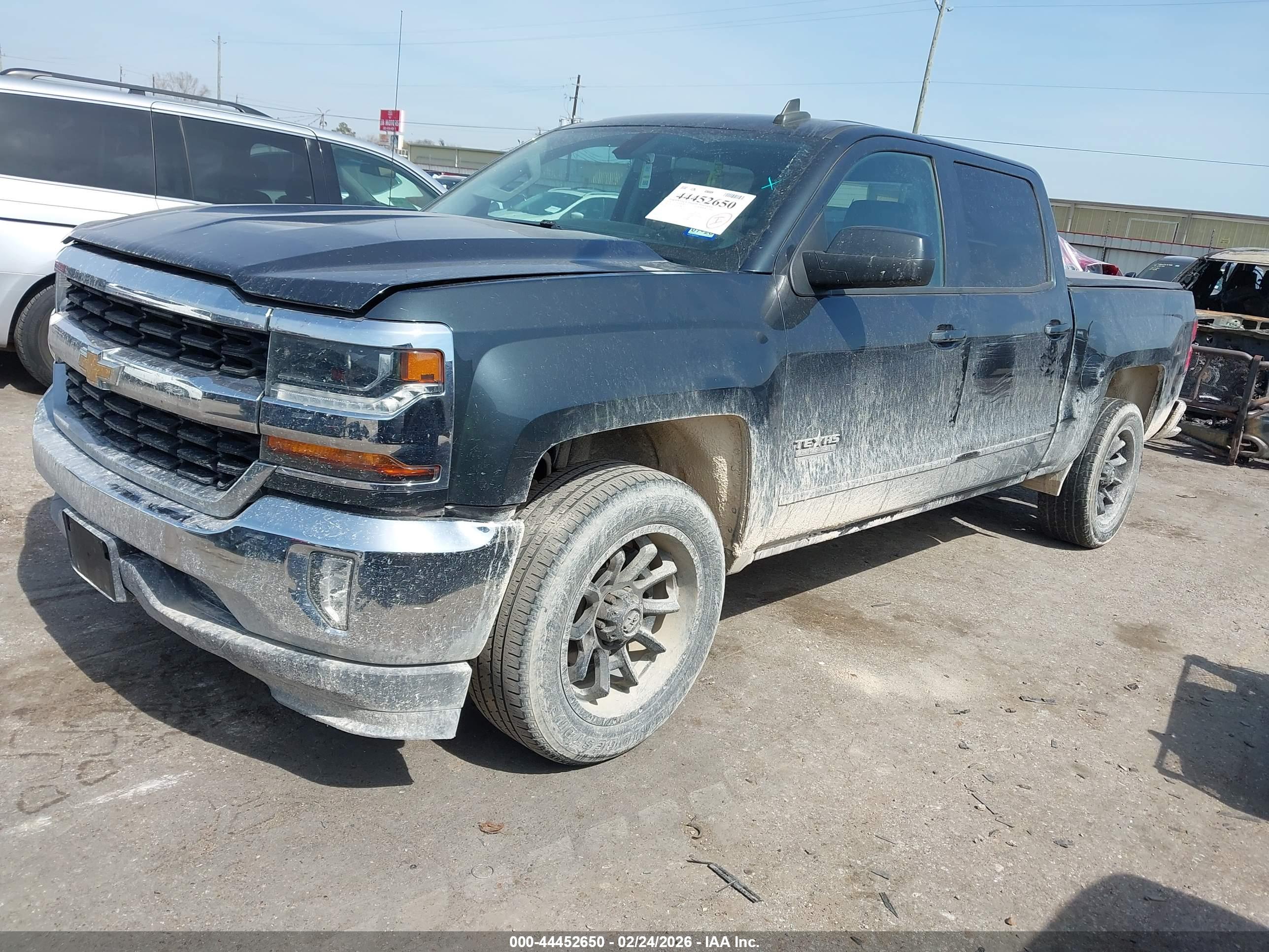 CHEVROLET SILVERADO image 2