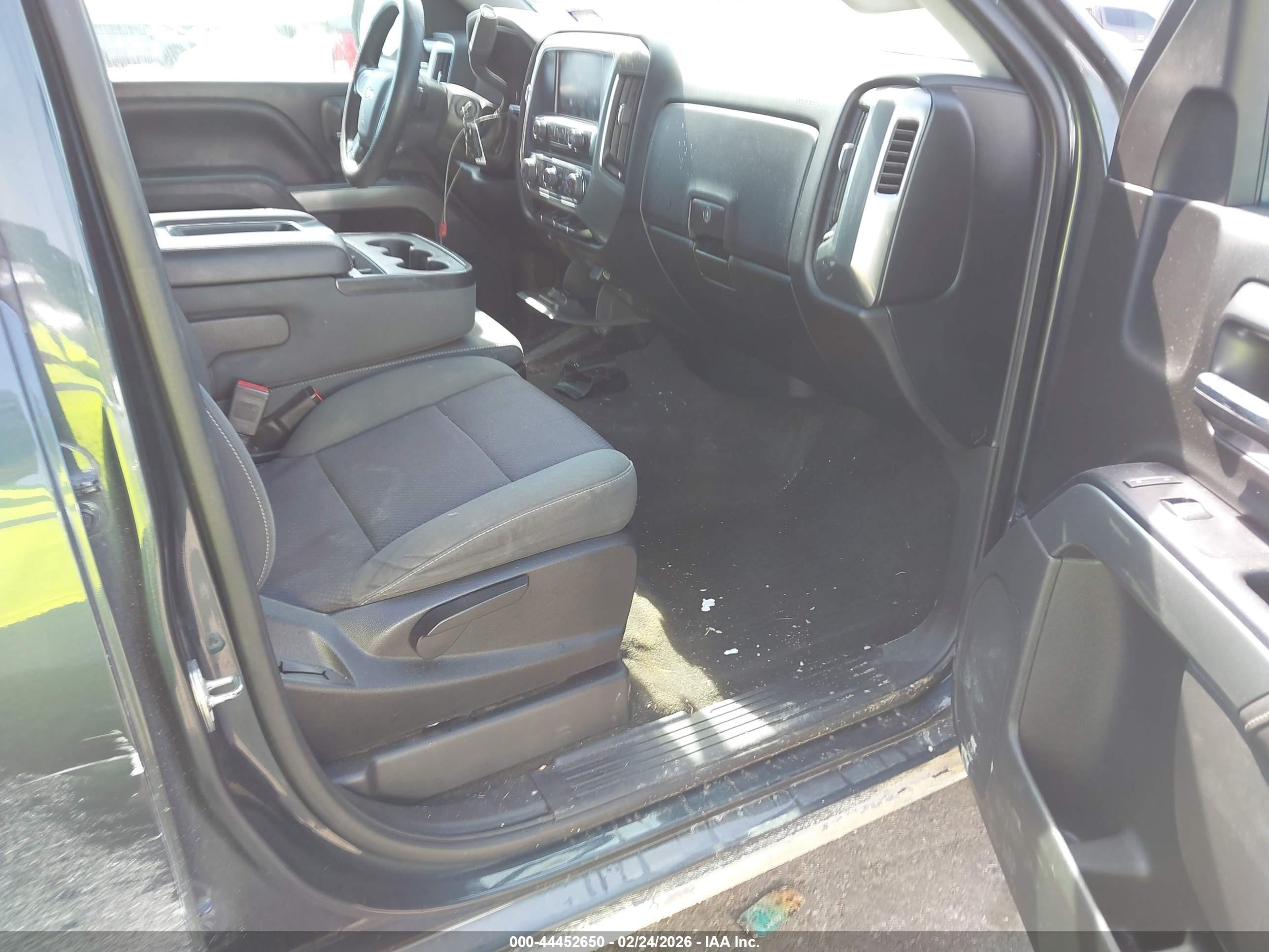 CHEVROLET SILVERADO image 5