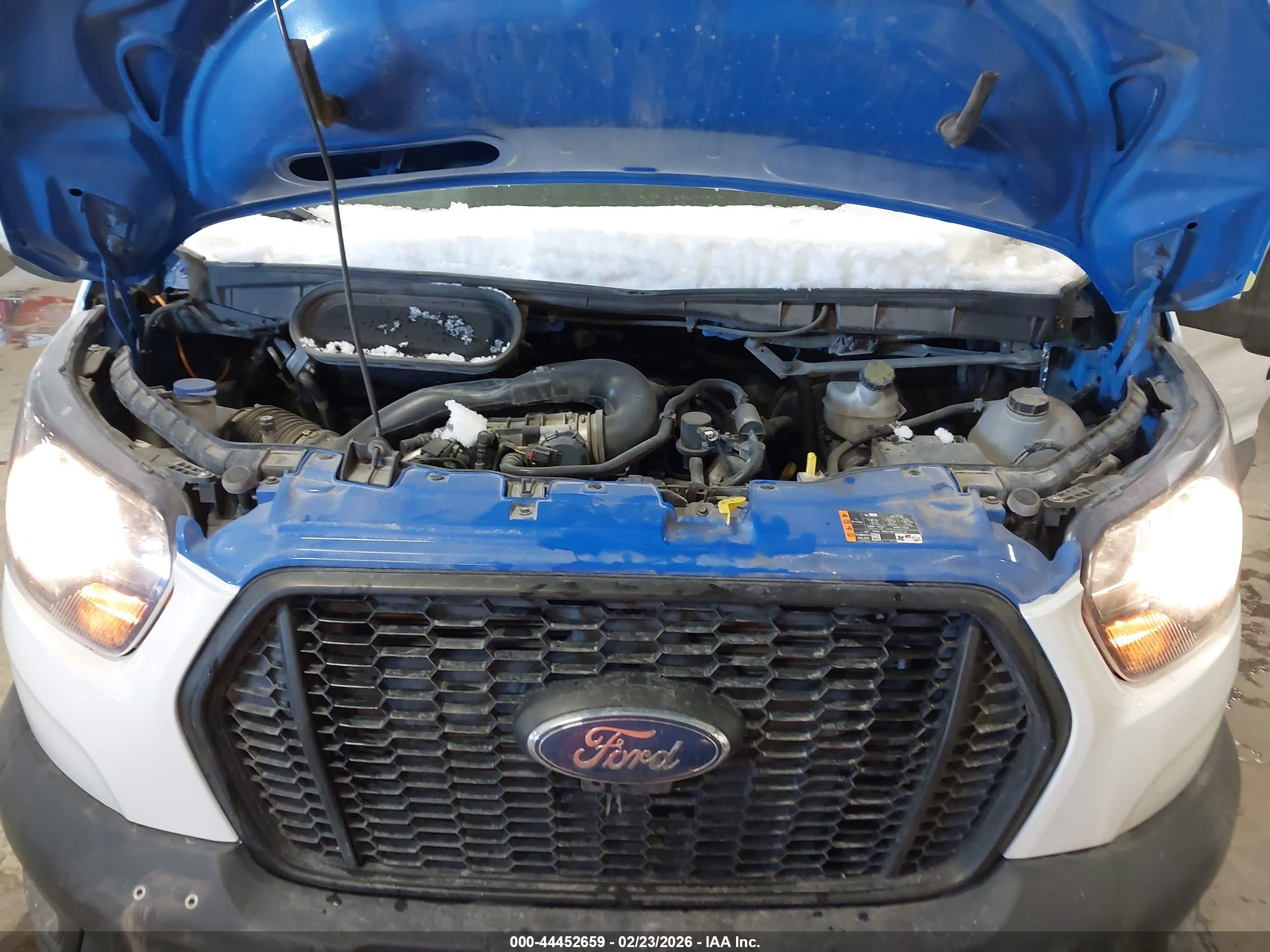 FORD TRANSIT-250 image 10