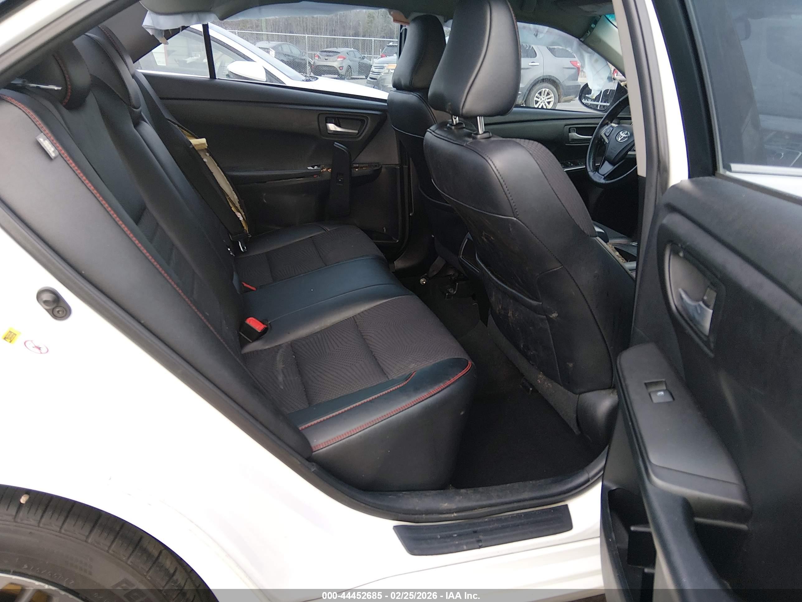 TOYOTA CAMRY image 8