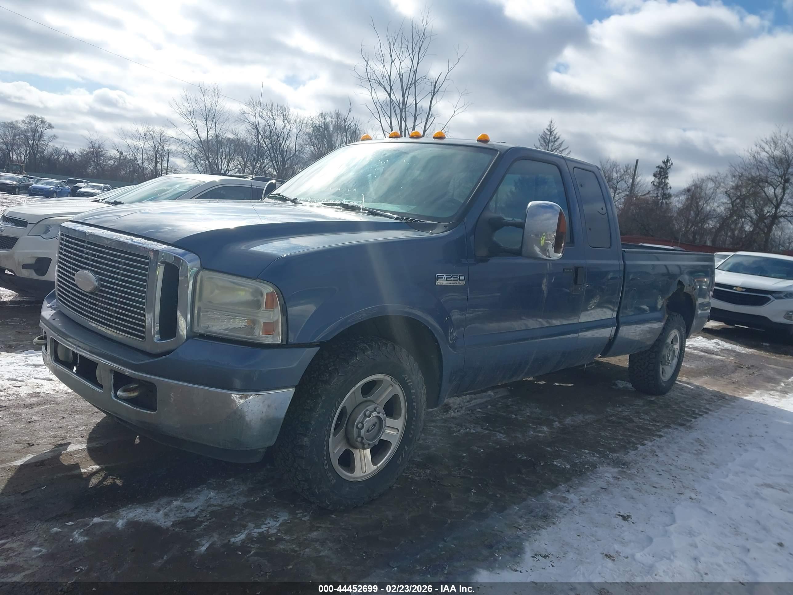FORD F-250 image 2